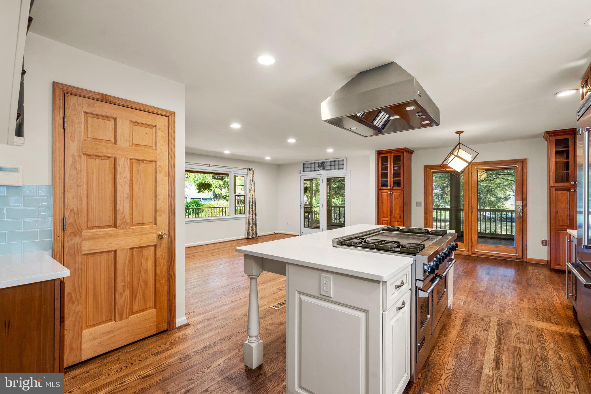 OLDE SEVERNA PARK - Residential