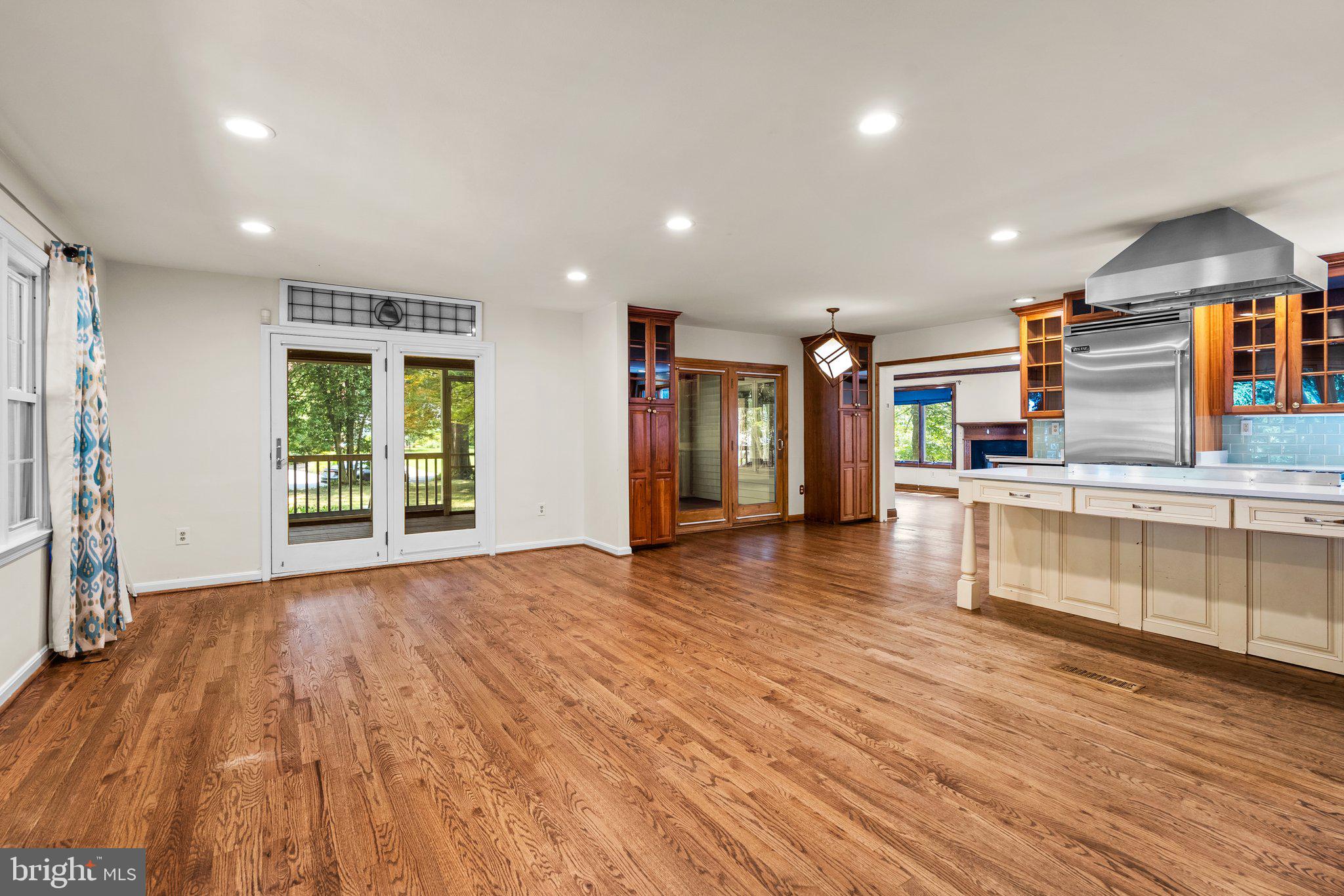 OLDE SEVERNA PARK - Residential