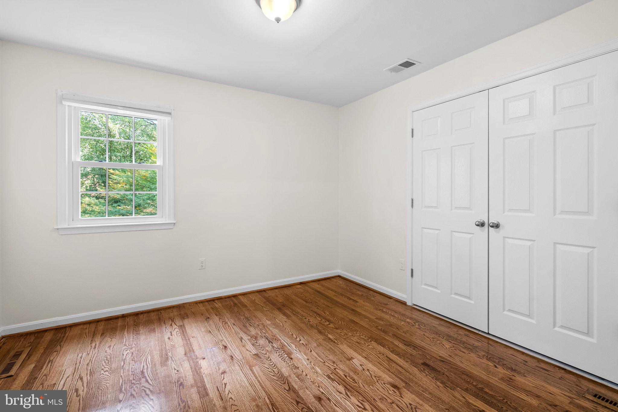 OLDE SEVERNA PARK - Residential