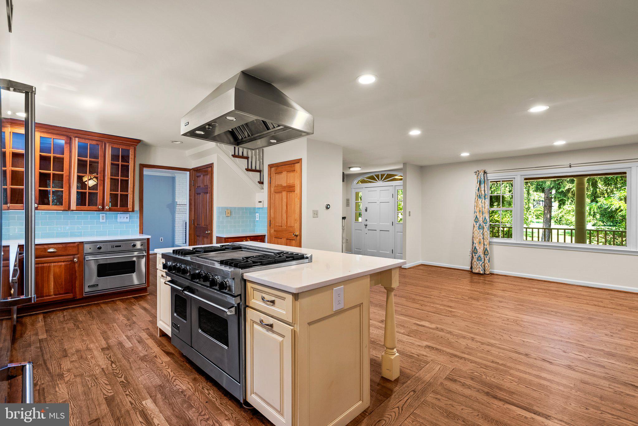 OLDE SEVERNA PARK - Residential