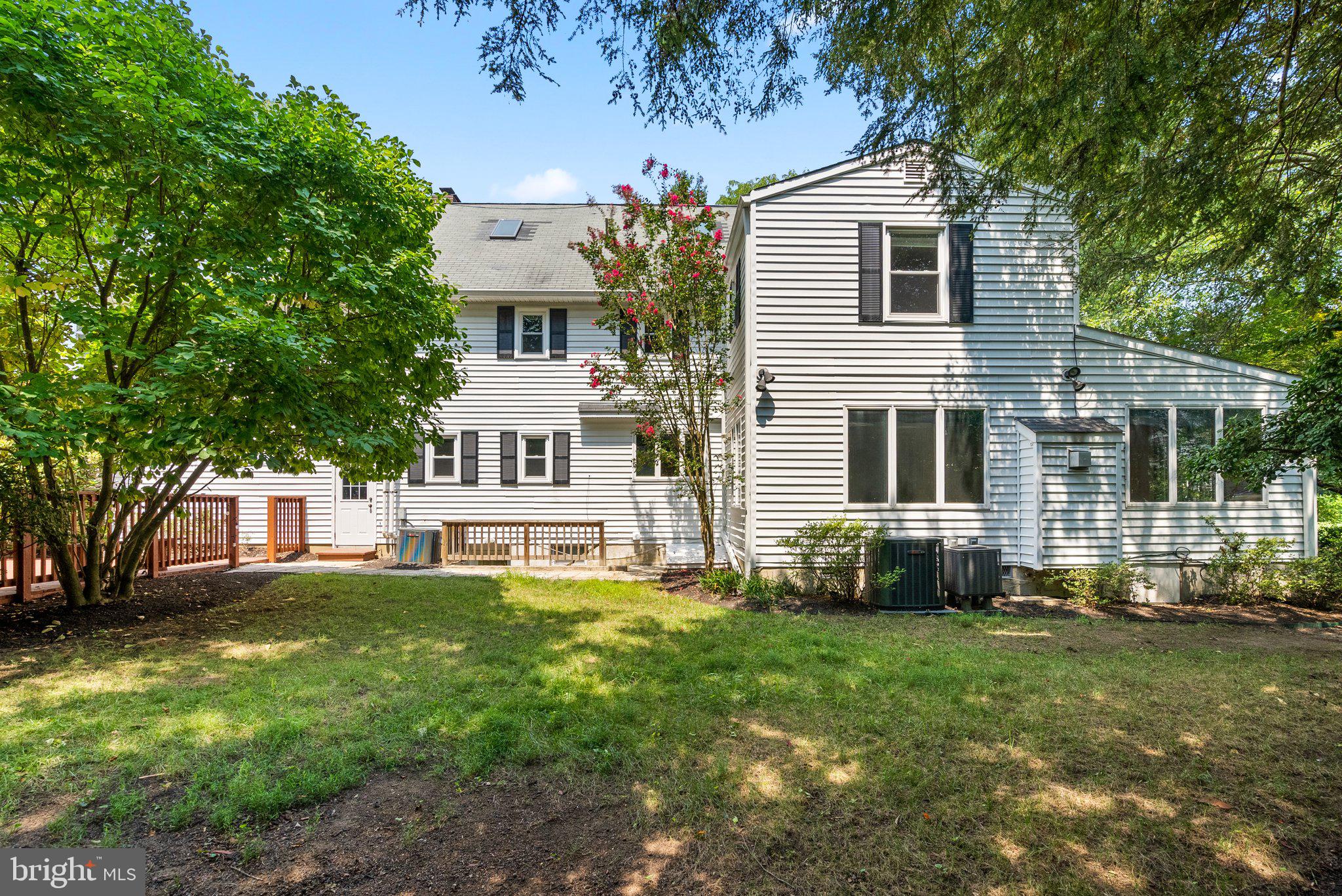 OLDE SEVERNA PARK - Residential