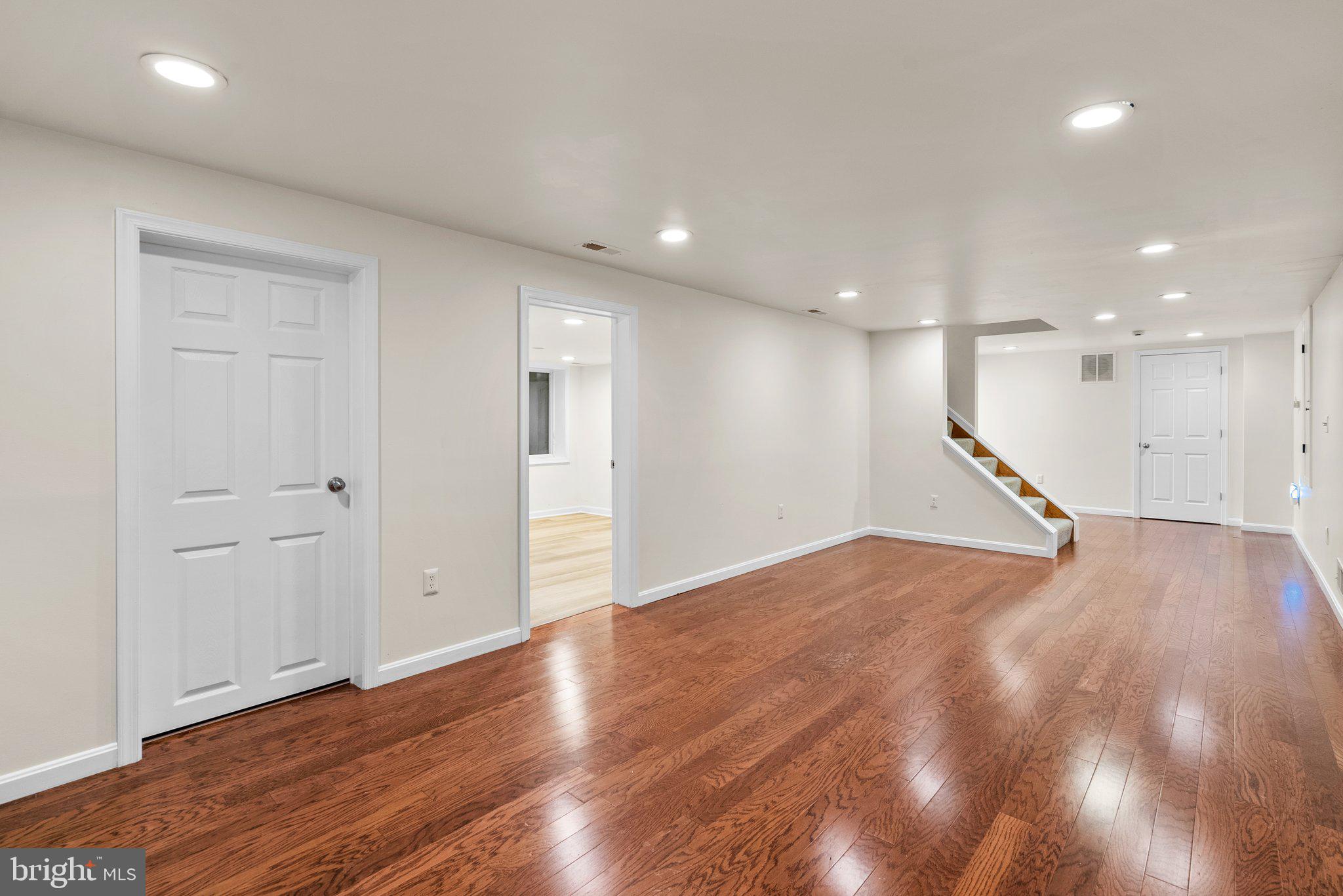 OLDE SEVERNA PARK - Residential