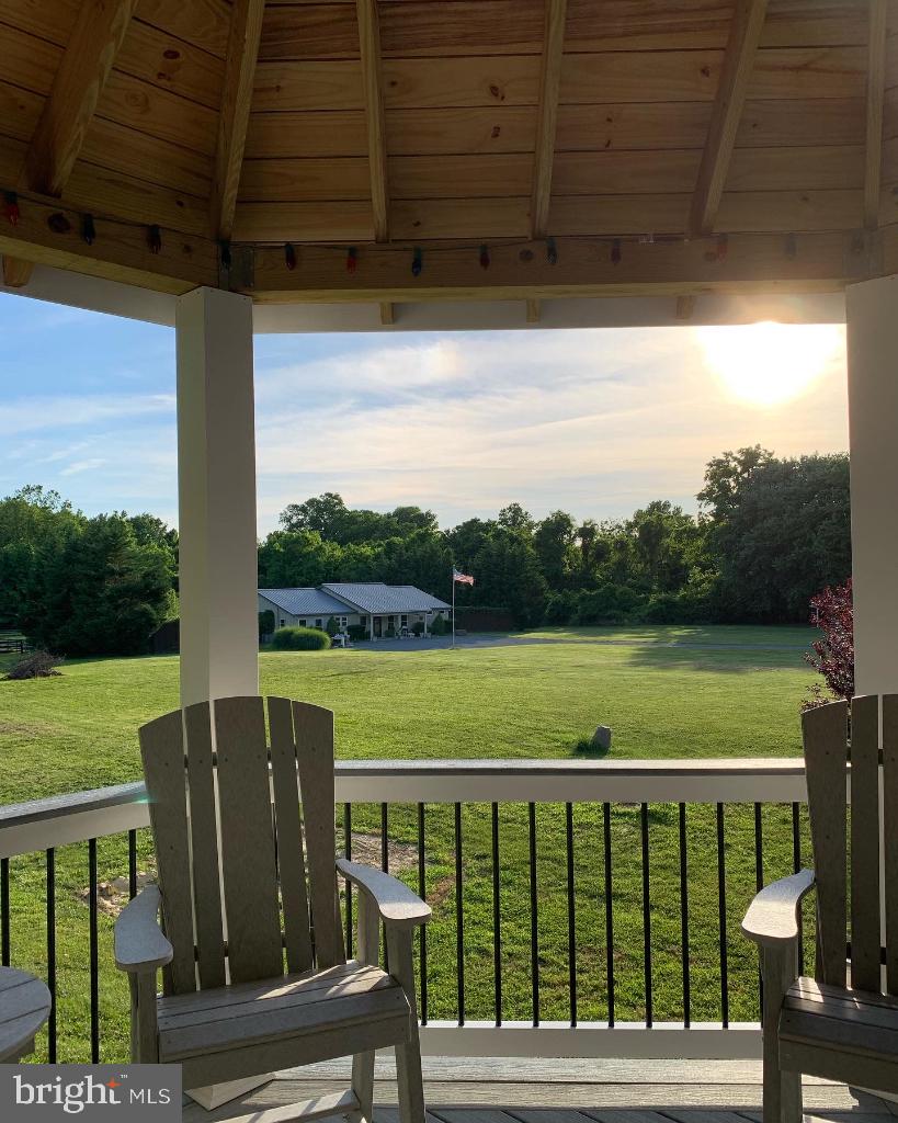 ISLAND CREEK WOODS - Residential