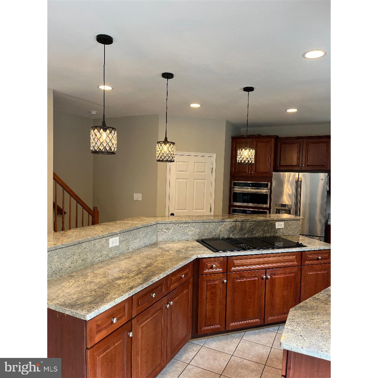 ISLAND CREEK WOODS - Residential