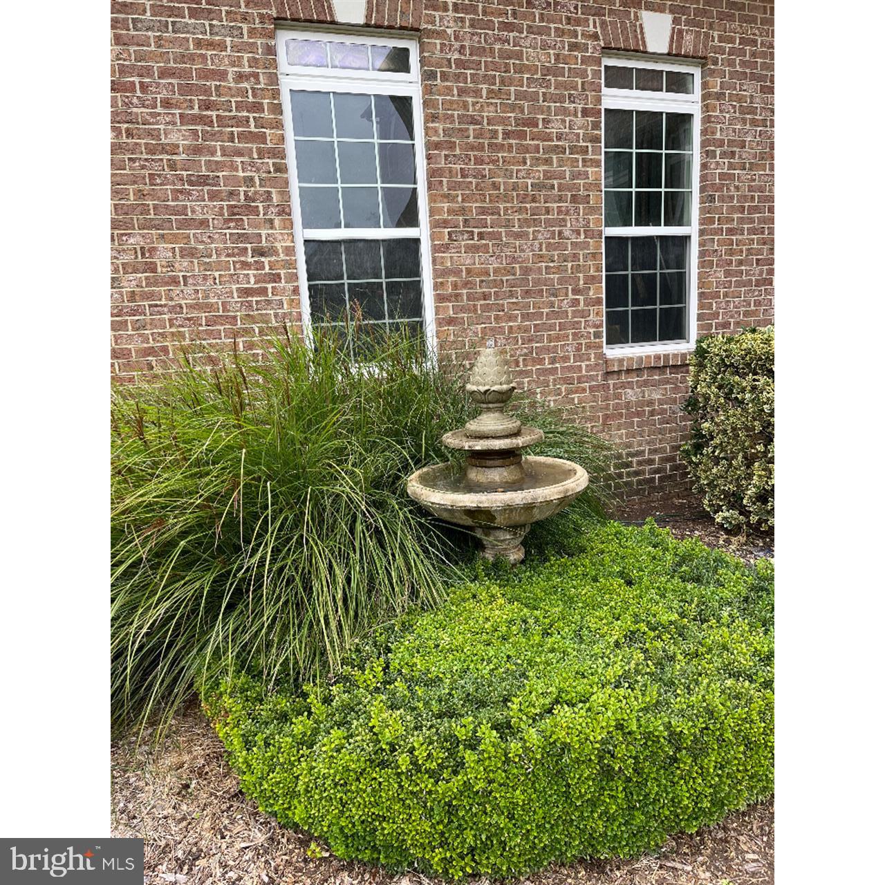 ISLAND CREEK WOODS - Residential