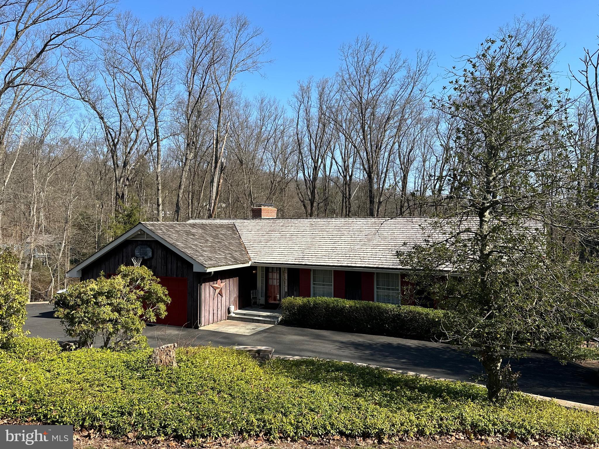 SOLEBURY FARMS EST - Residential