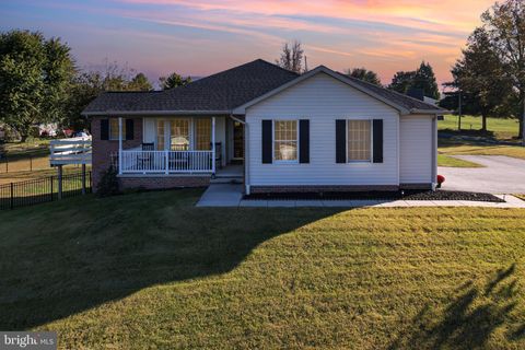 22 PEMBERTON DRIVE EAST BERLIN PA 17316