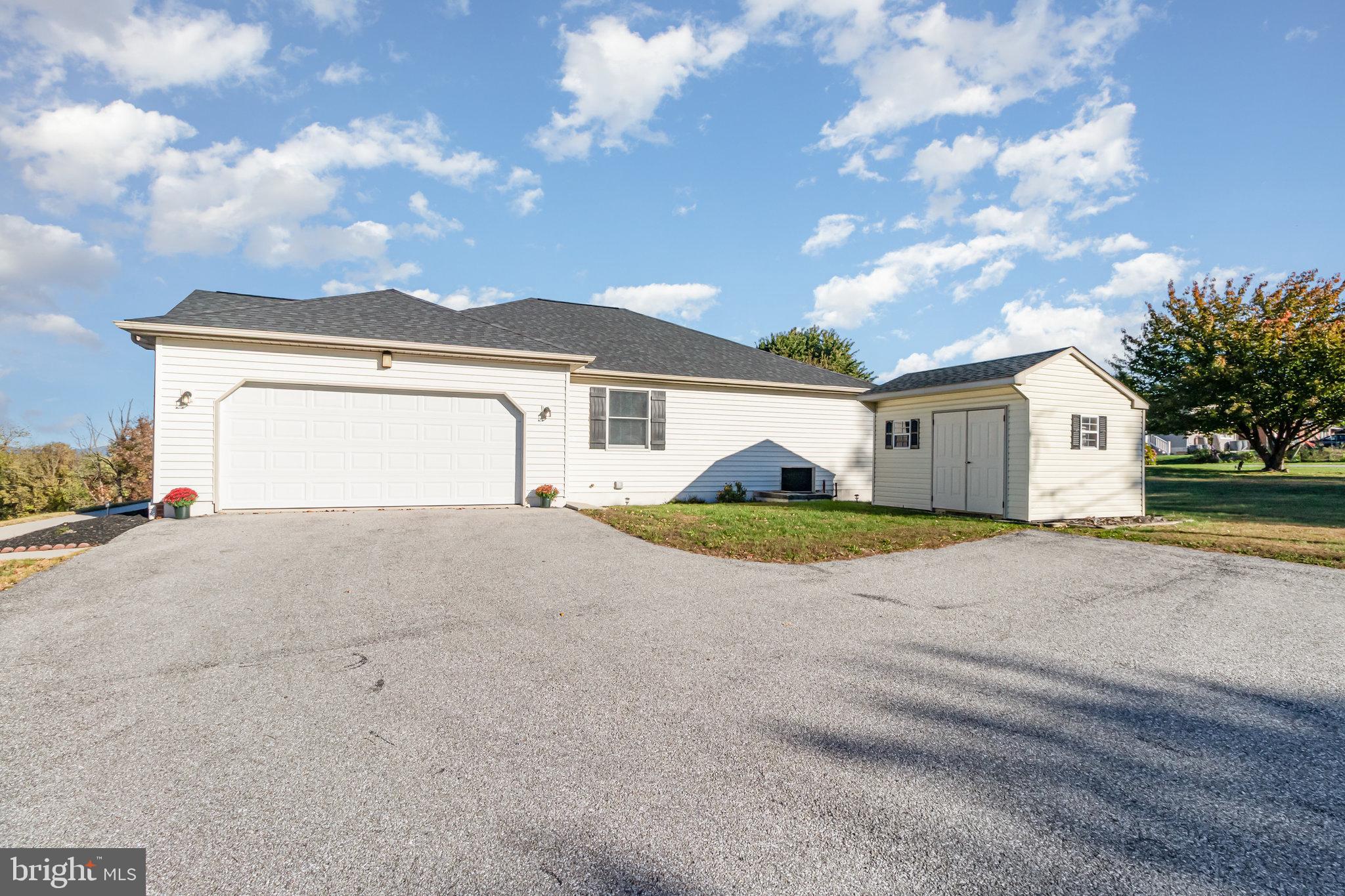 LAKE MEADE - Residential