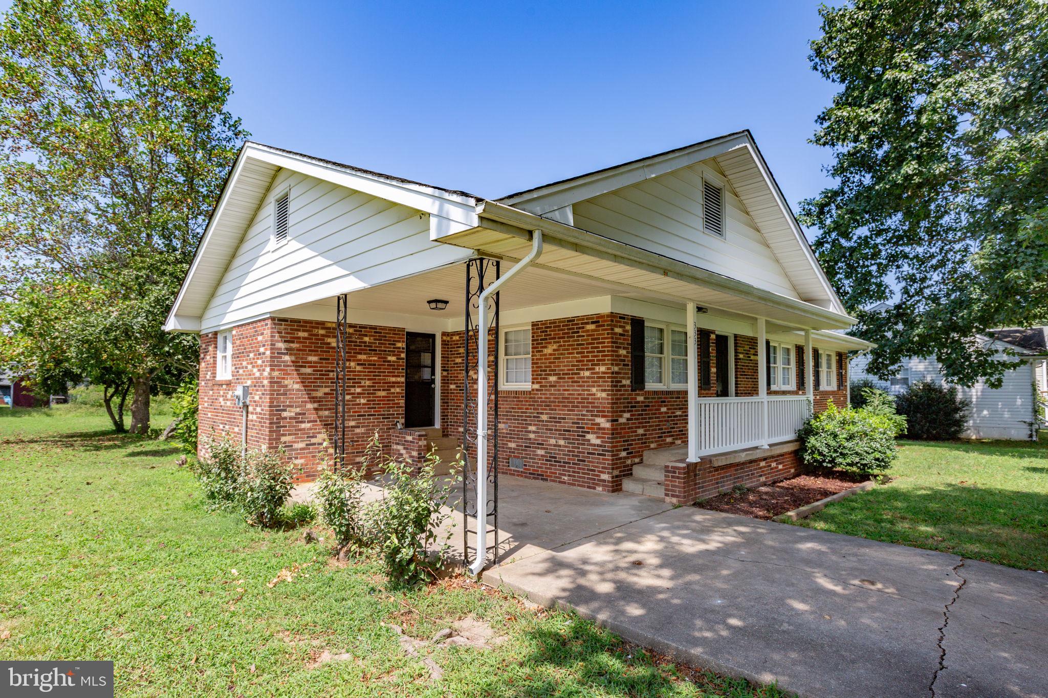 BLUFF POINT - Residential