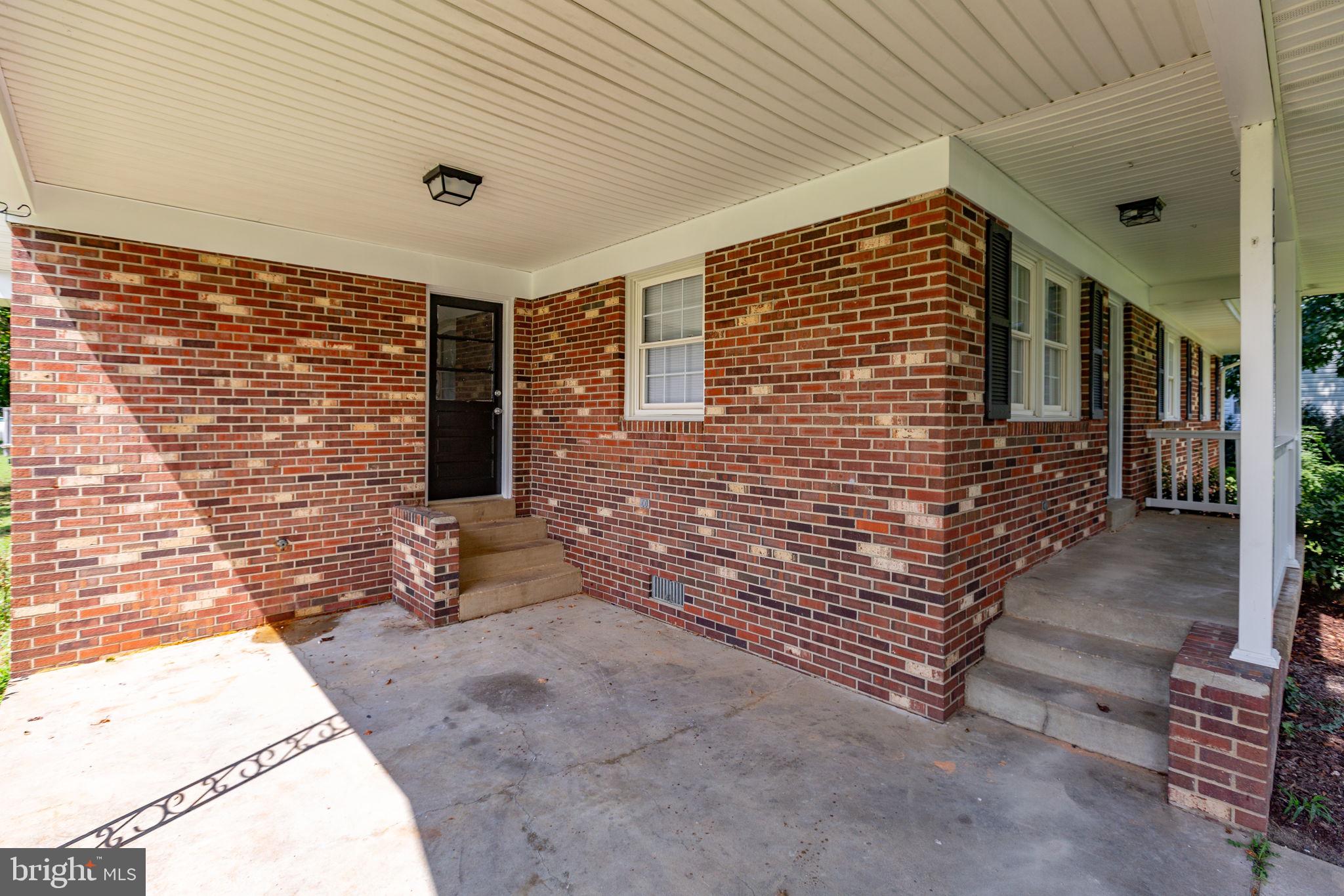 333 SANTA MARIA AVENUE