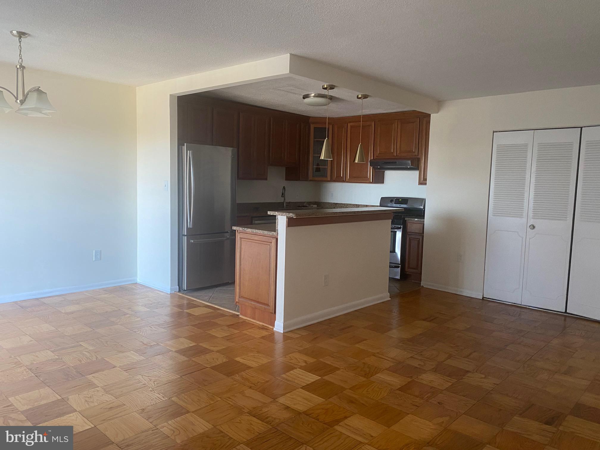 UNIVERSITY TOWERS CODM - Residential Lease