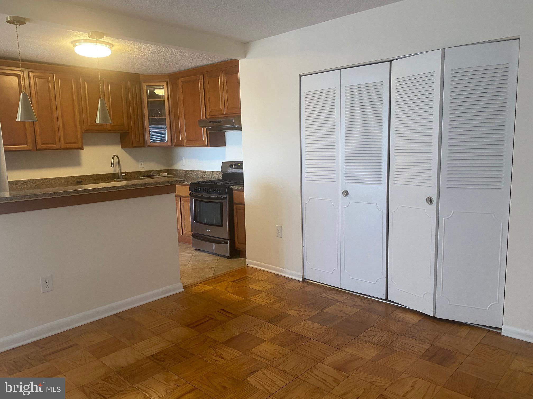 UNIVERSITY TOWERS CODM - Residential Lease