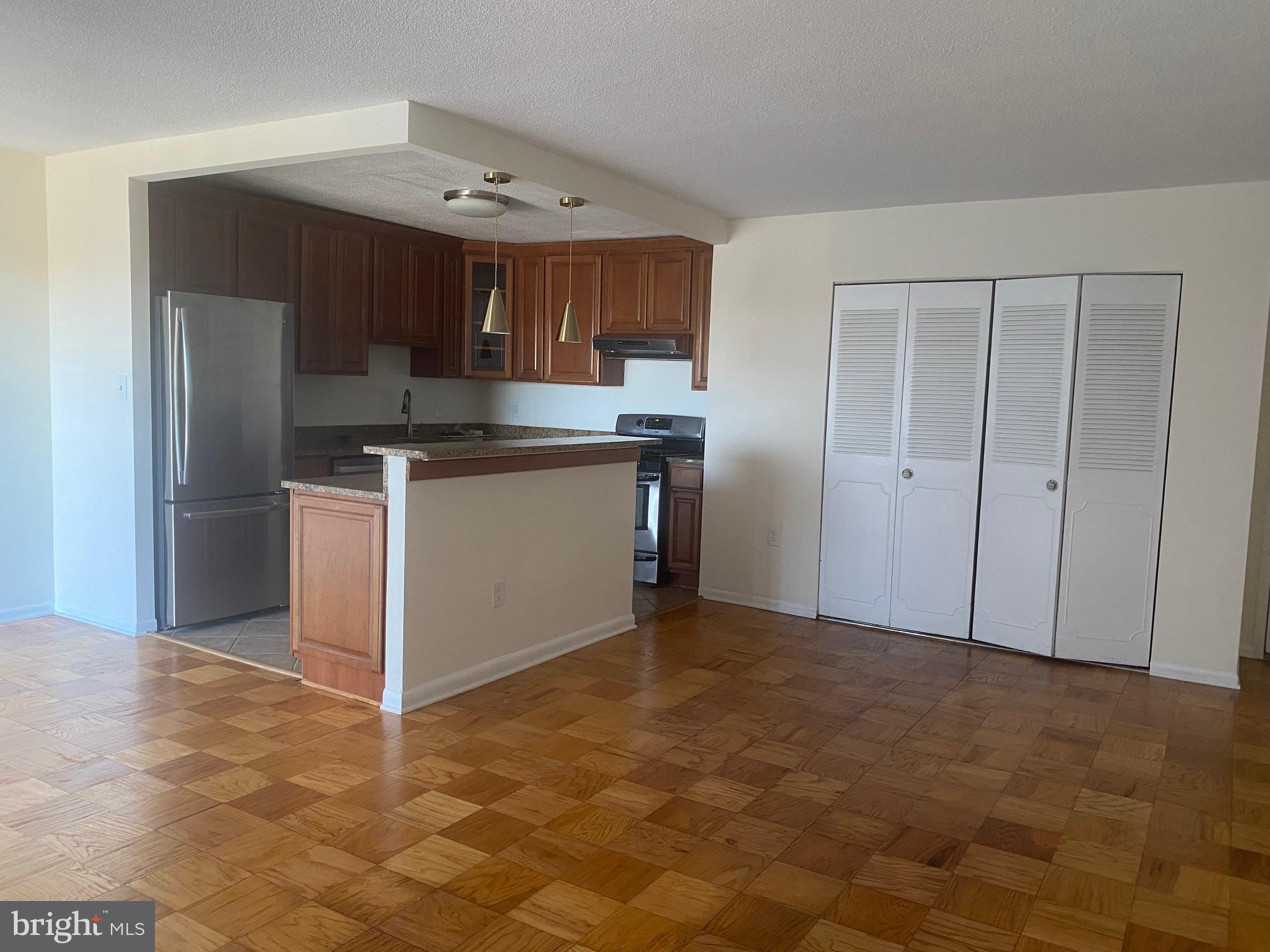 UNIVERSITY TOWERS CODM - Residential Lease