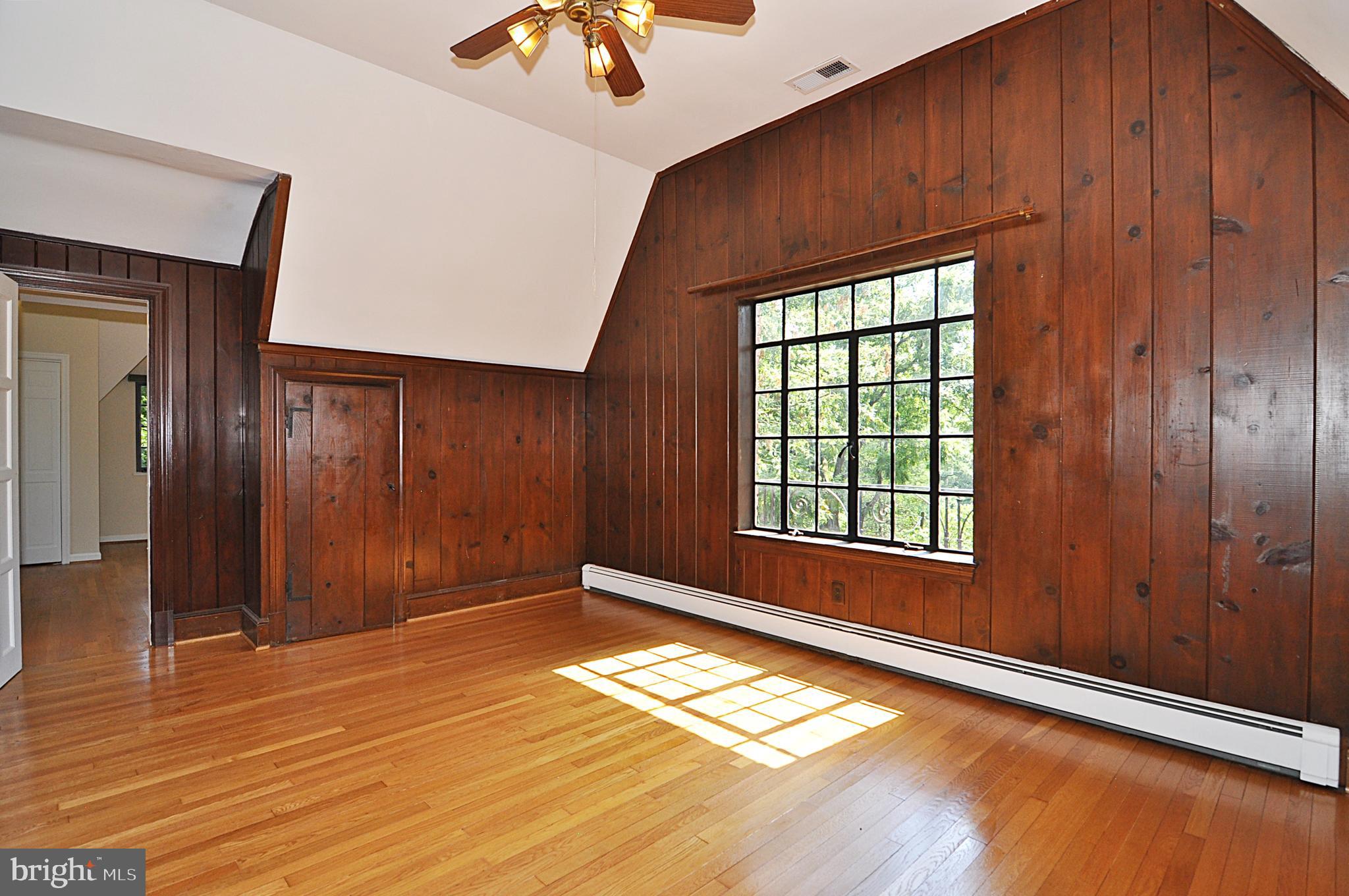 ARLINGTON RIDGE - Residential