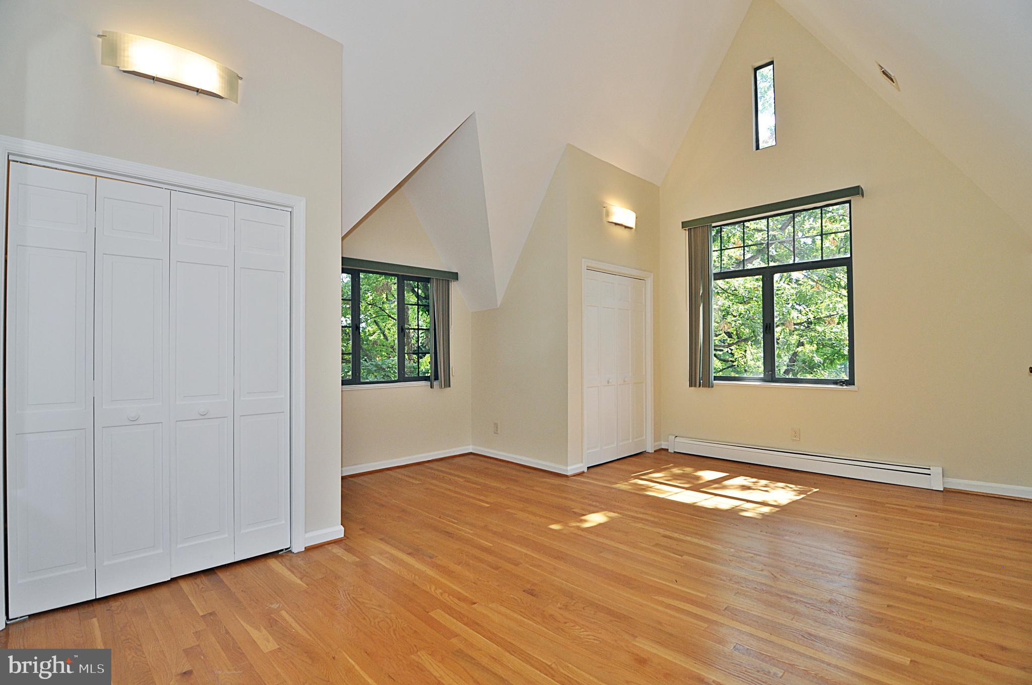 ARLINGTON RIDGE - Residential