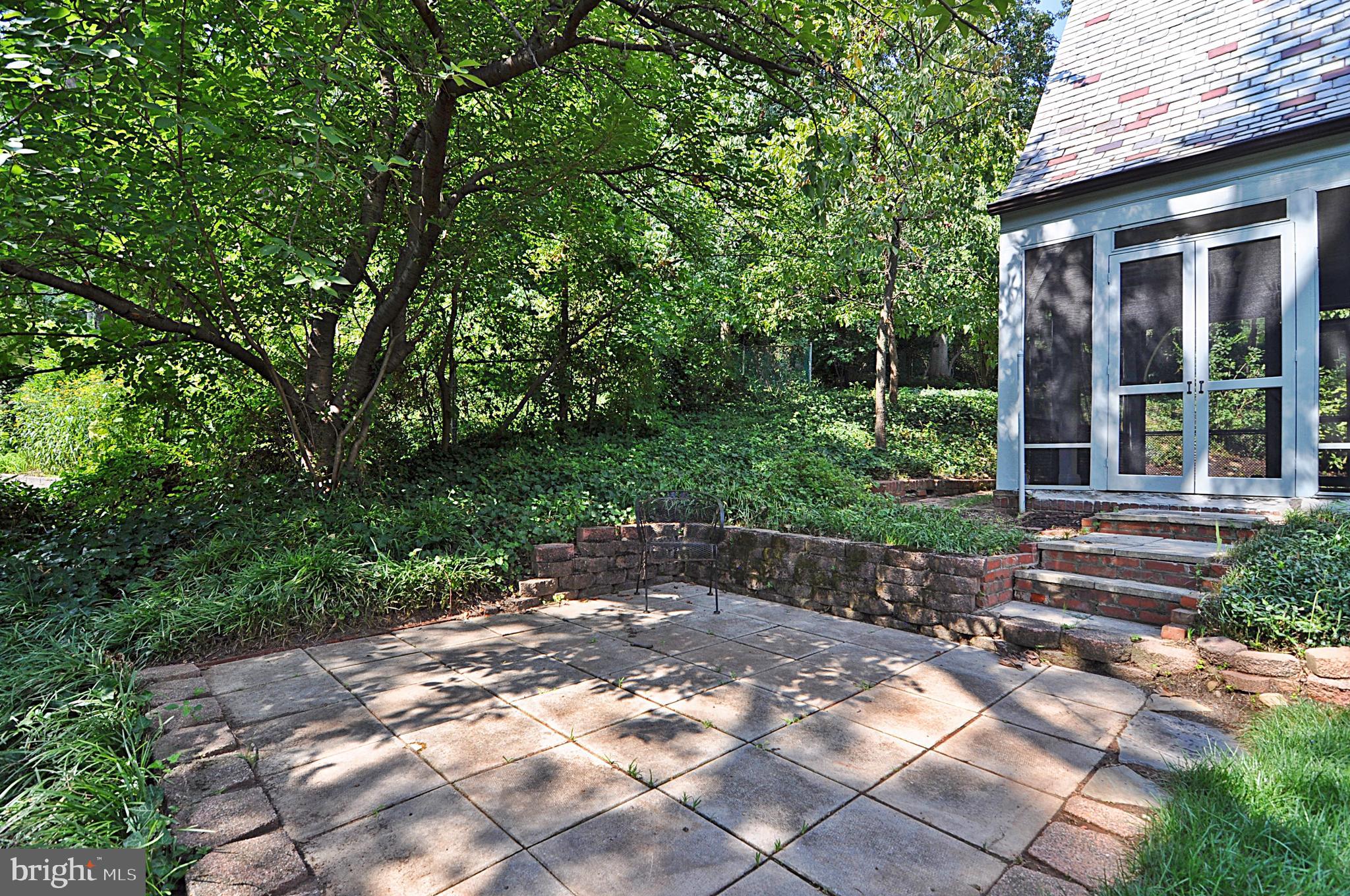 ARLINGTON RIDGE - Residential