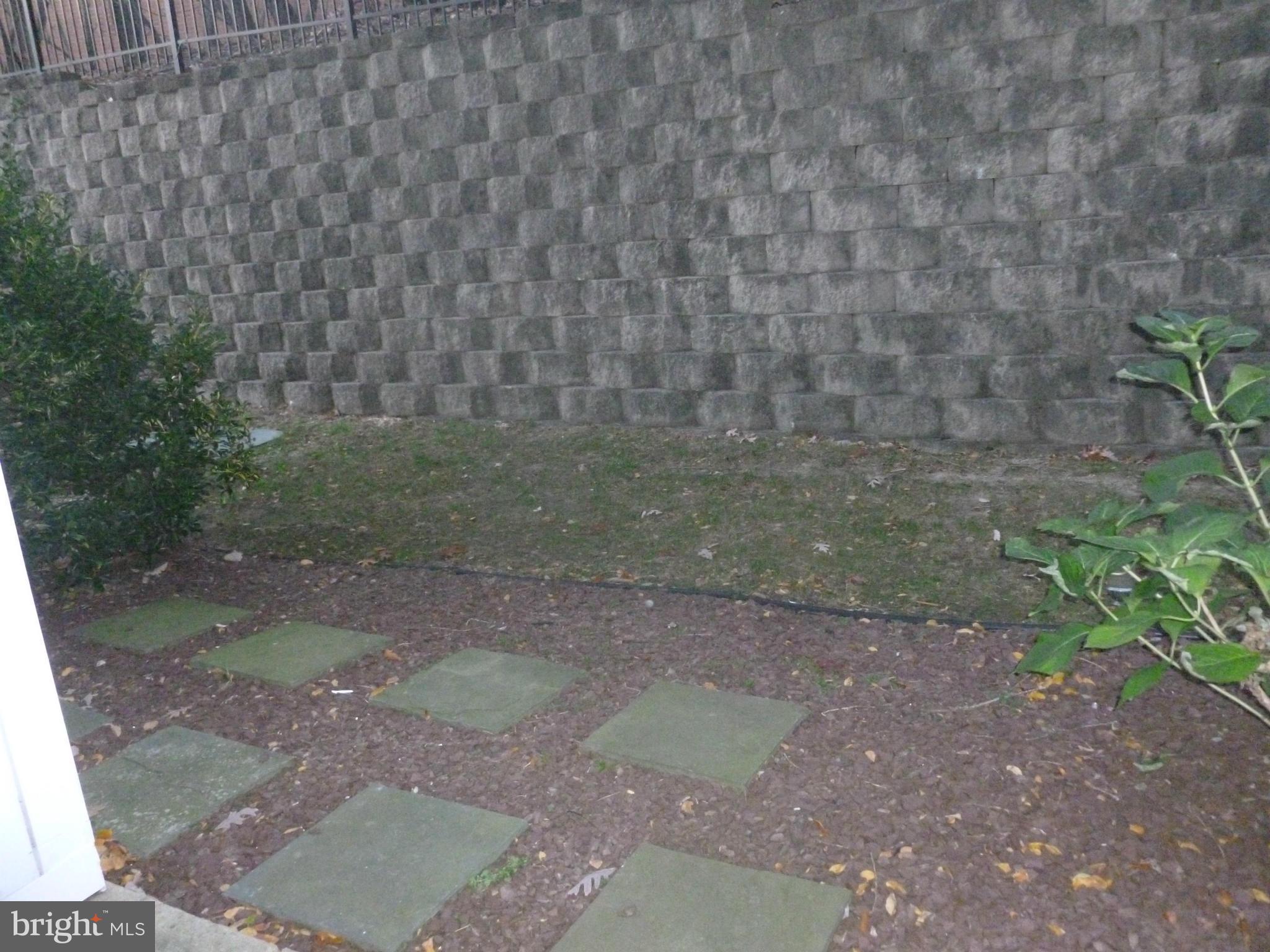 RIVERSIDE - Residential Lease