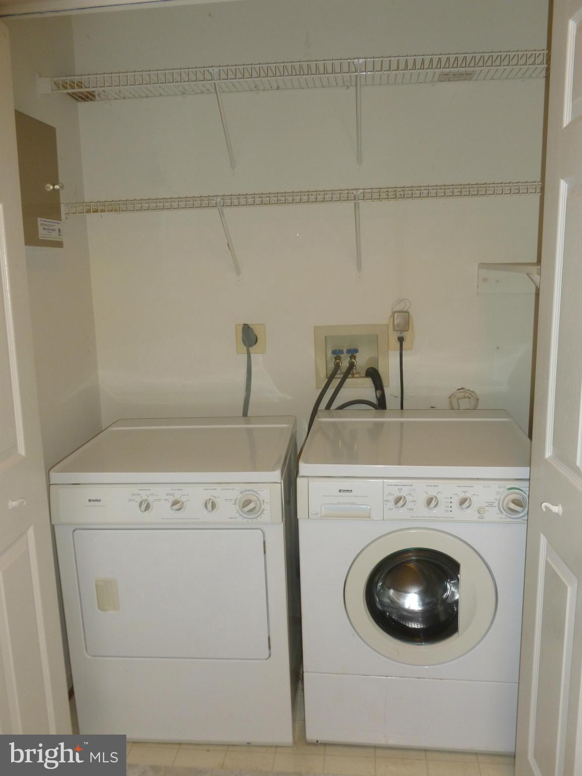 RIVERSIDE - Residential Lease