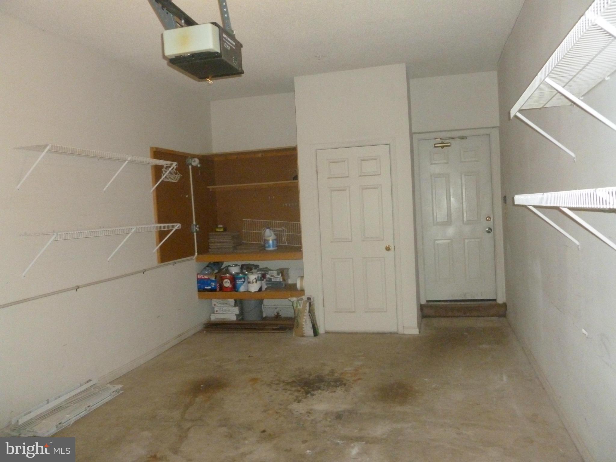 RIVERSIDE - Residential Lease