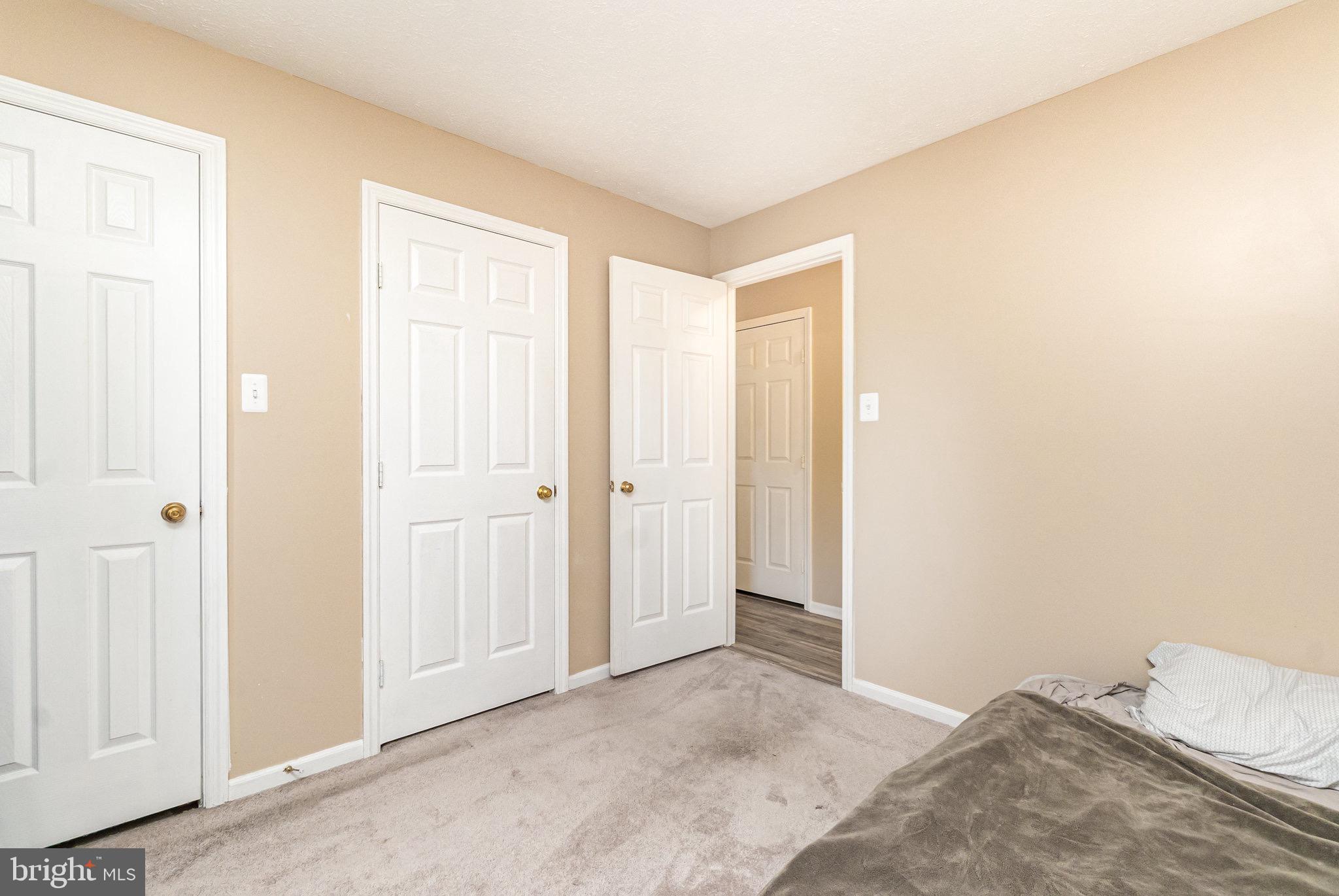 RIVERSIDE - Residential