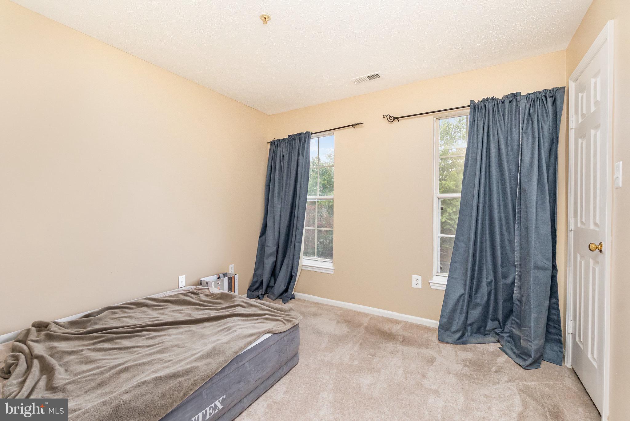 RIVERSIDE - Residential