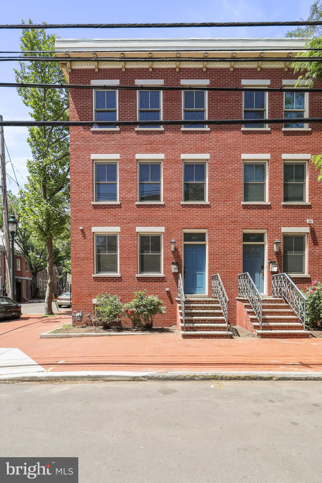 457 S 6TH STREET