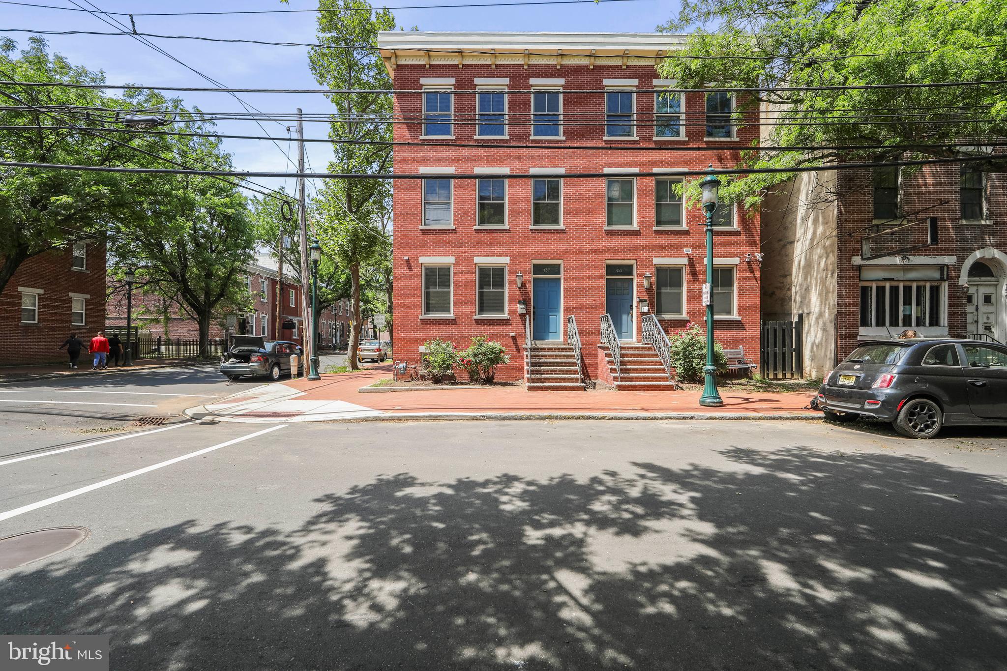 457 S 6TH STREET