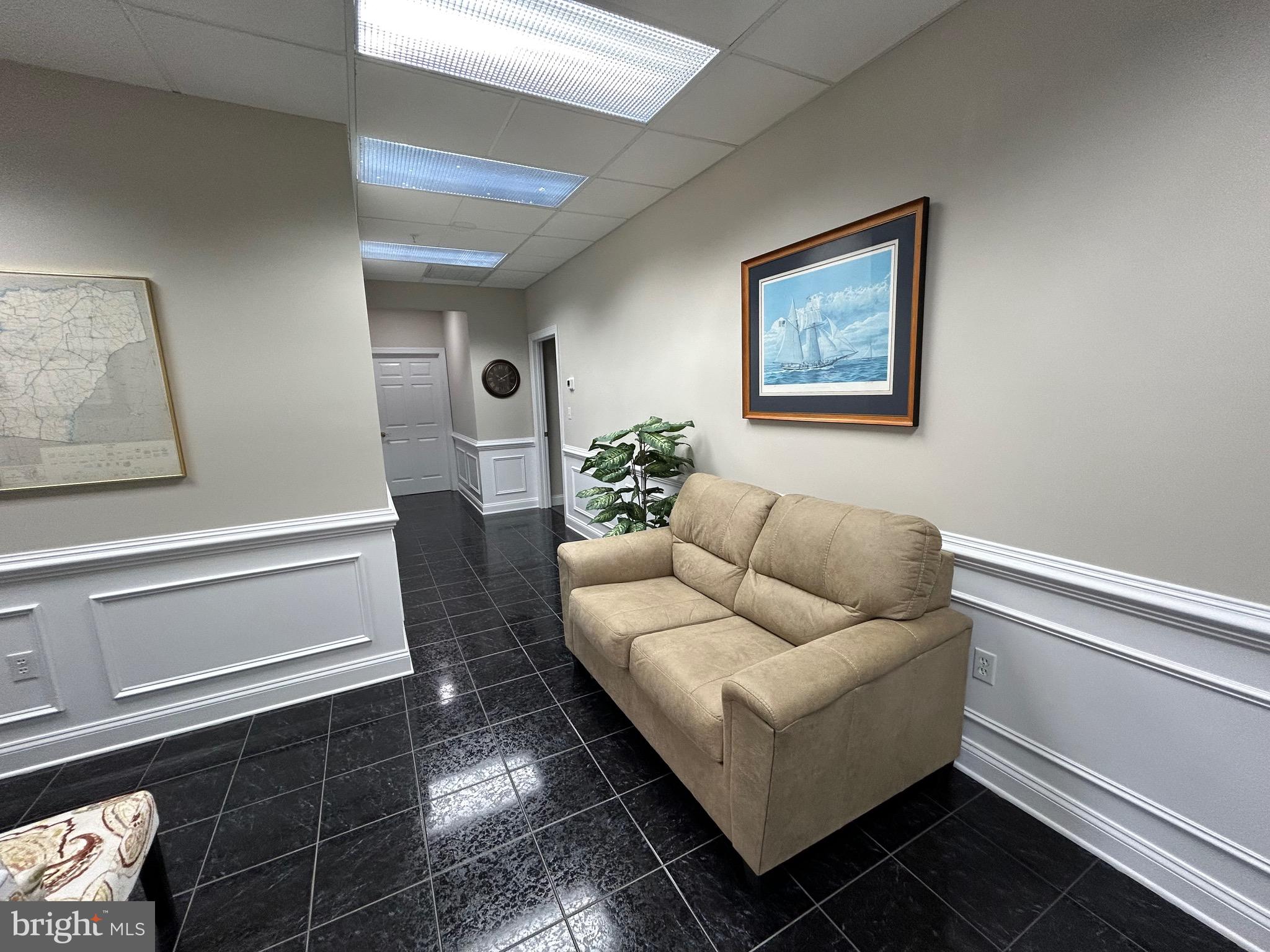 2201 MAIN ST. 1G