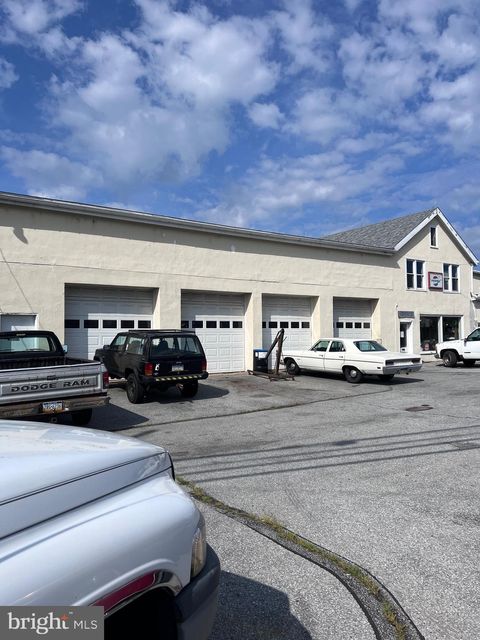 636 GRAVEL PIKE EAST GREENVILLE PA 18041