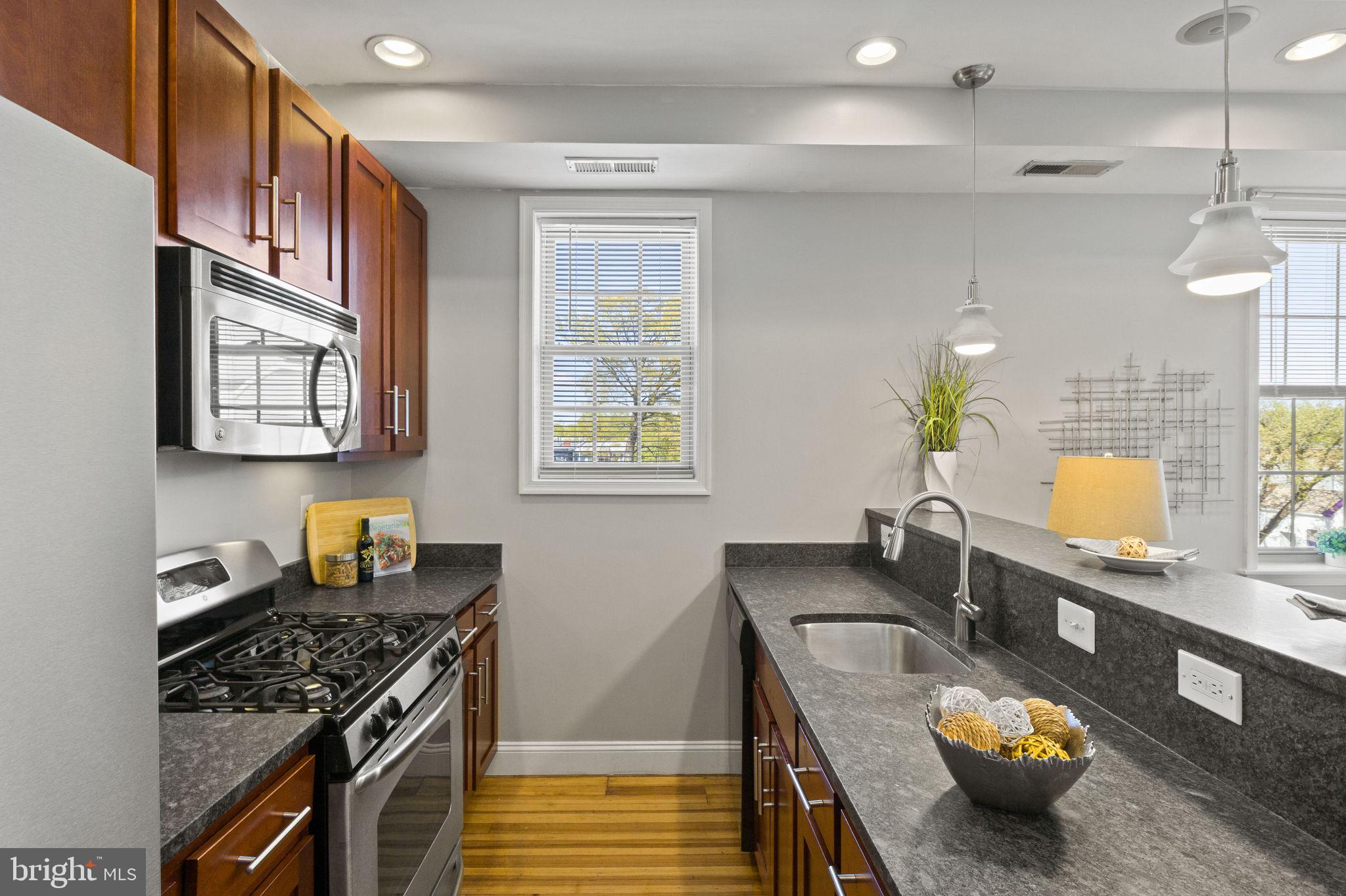 410 15TH STREET NE 22