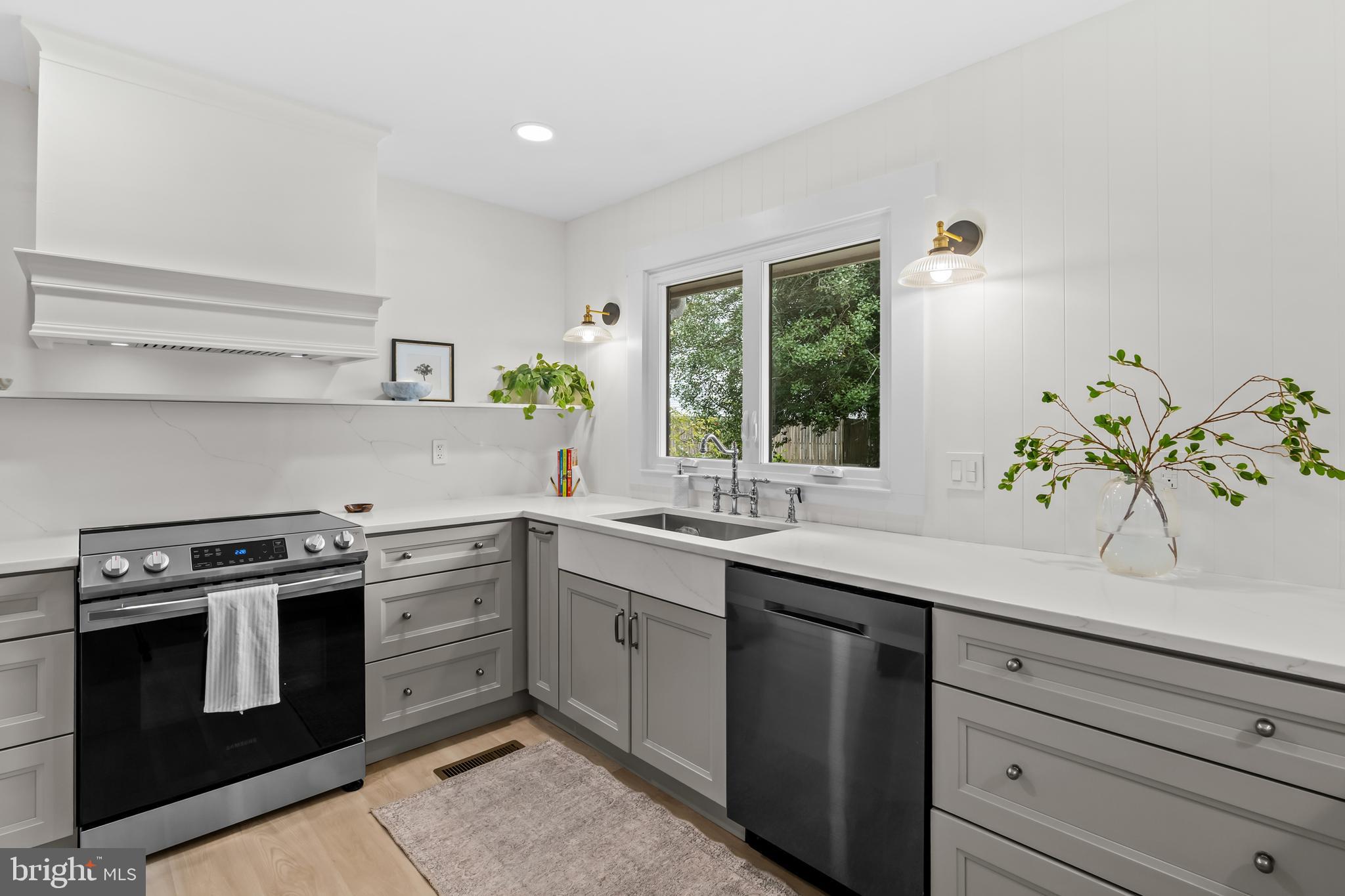 MILE TREE VILLAGE - Residential