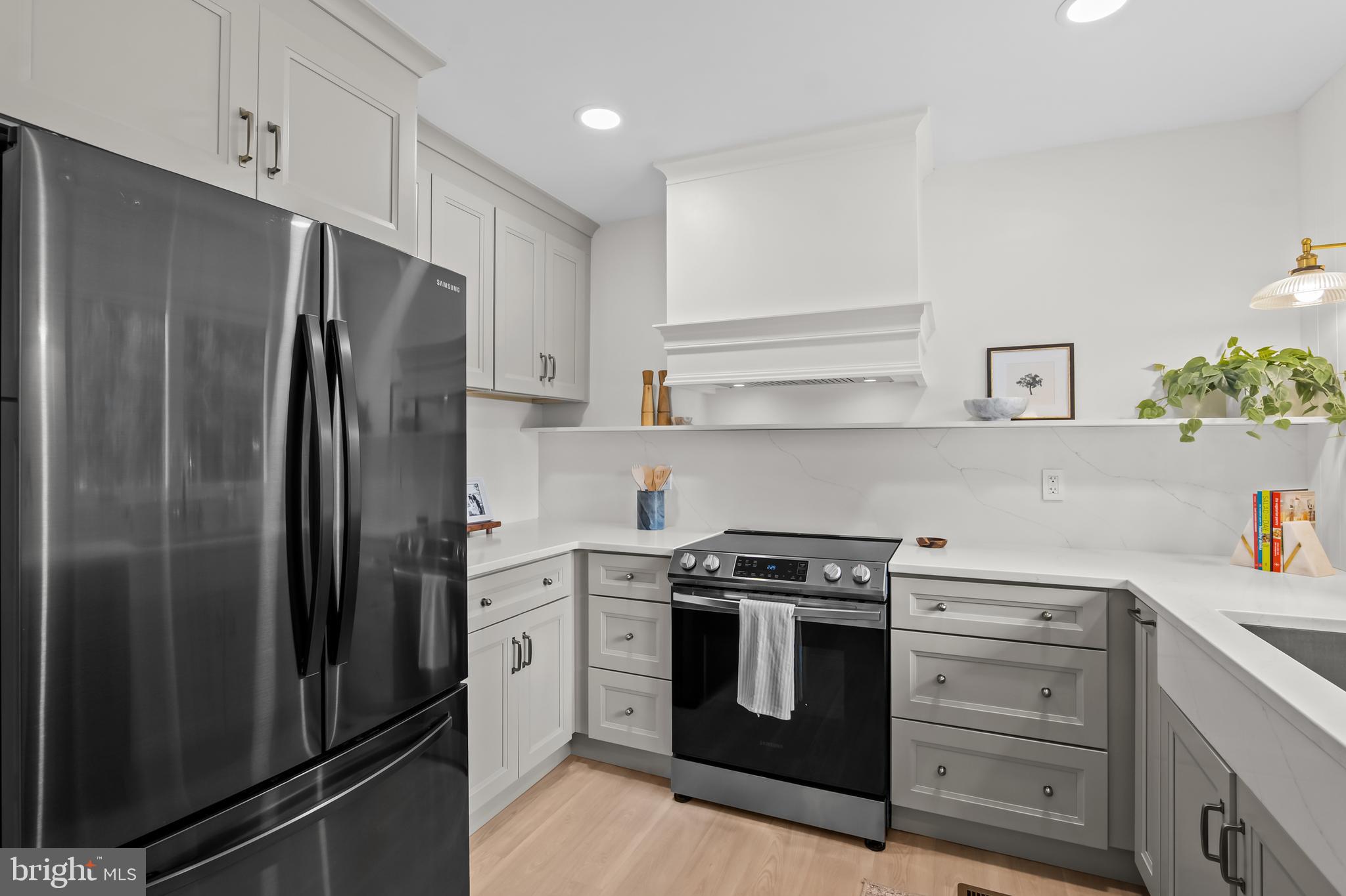 MILE TREE VILLAGE - Residential