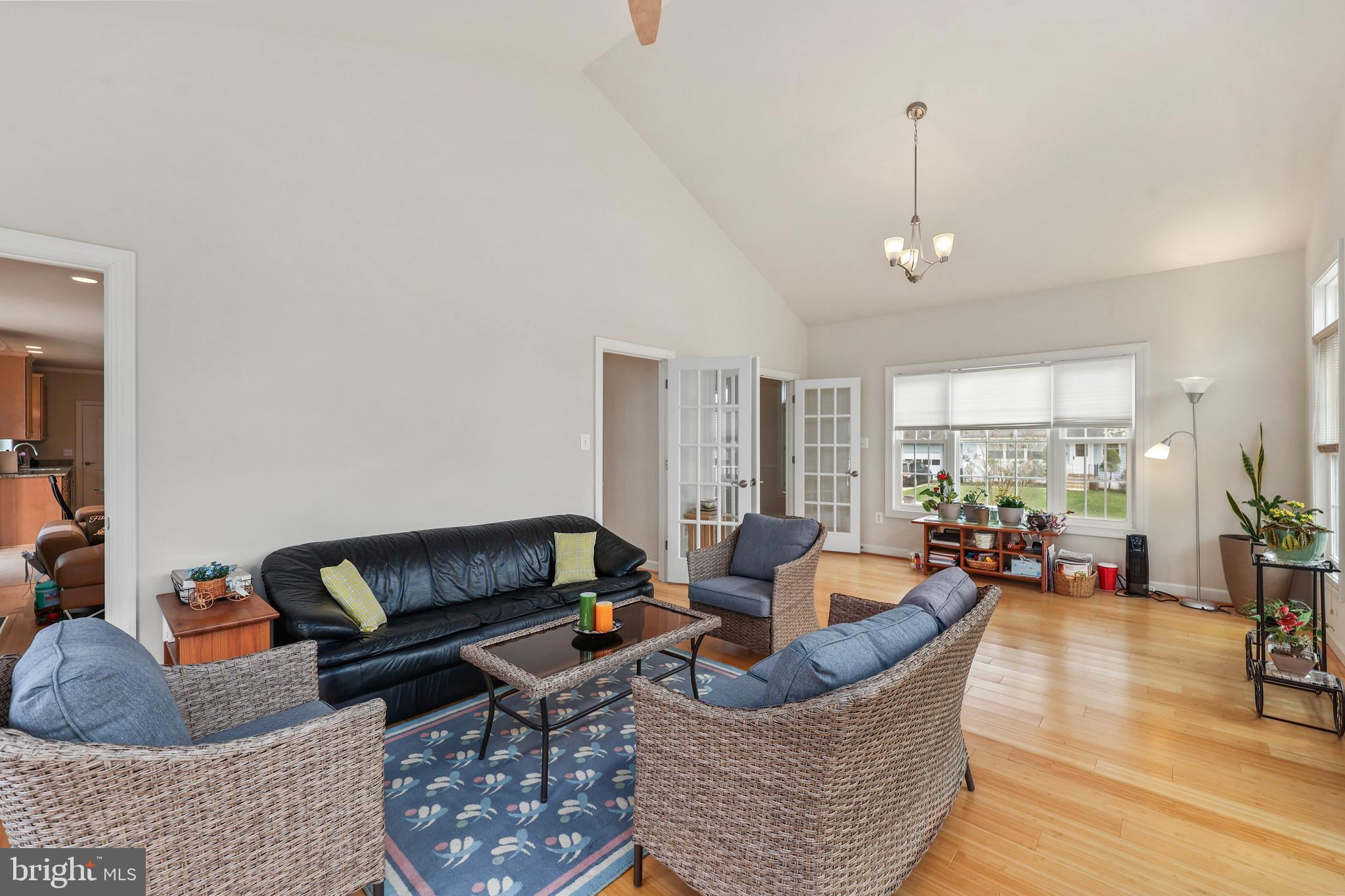 EAST VIENNA WOODS - Residential