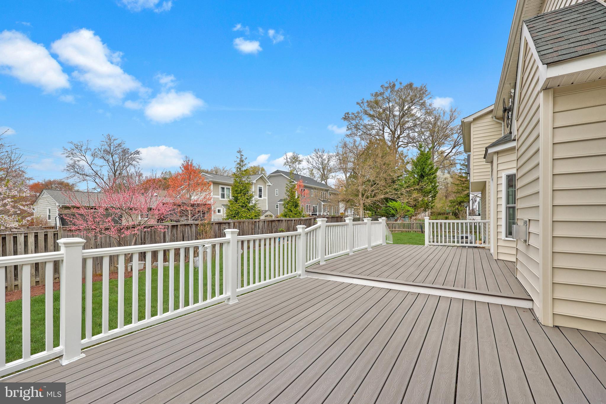 EAST VIENNA WOODS - Residential