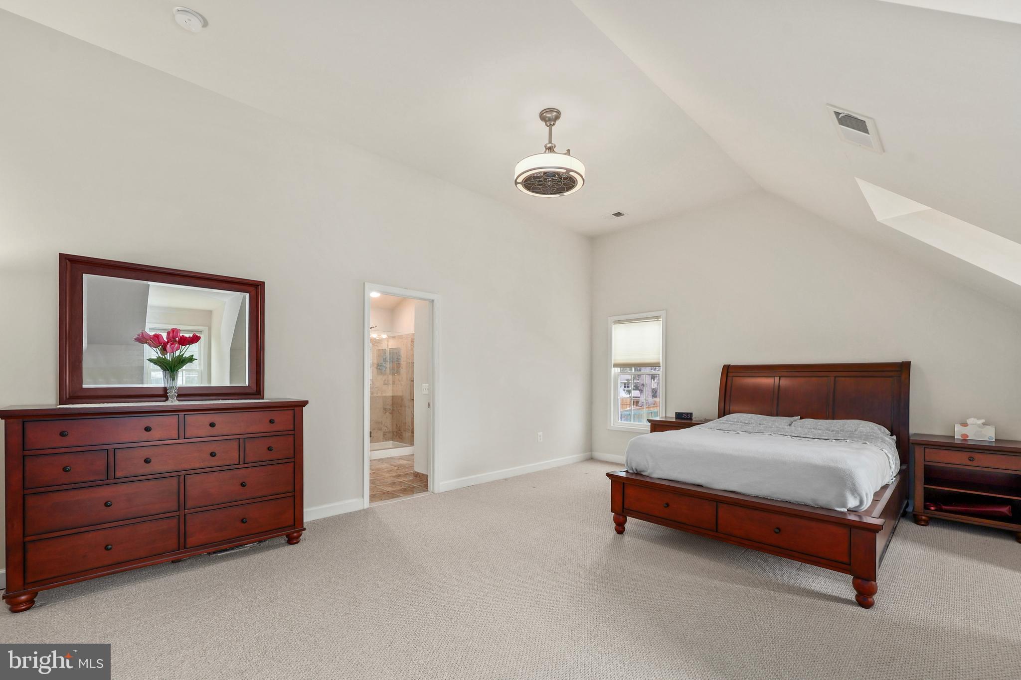 EAST VIENNA WOODS - Residential