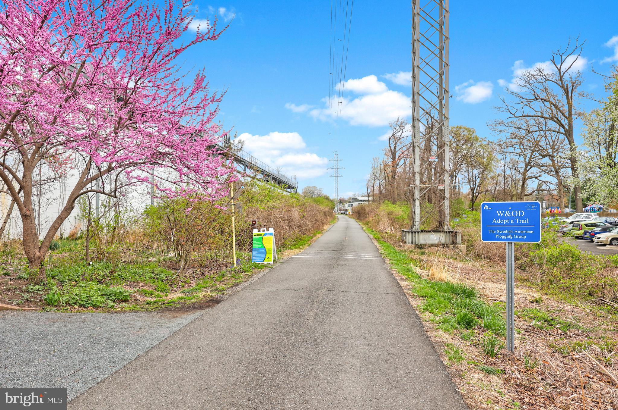 EAST VIENNA WOODS - Residential