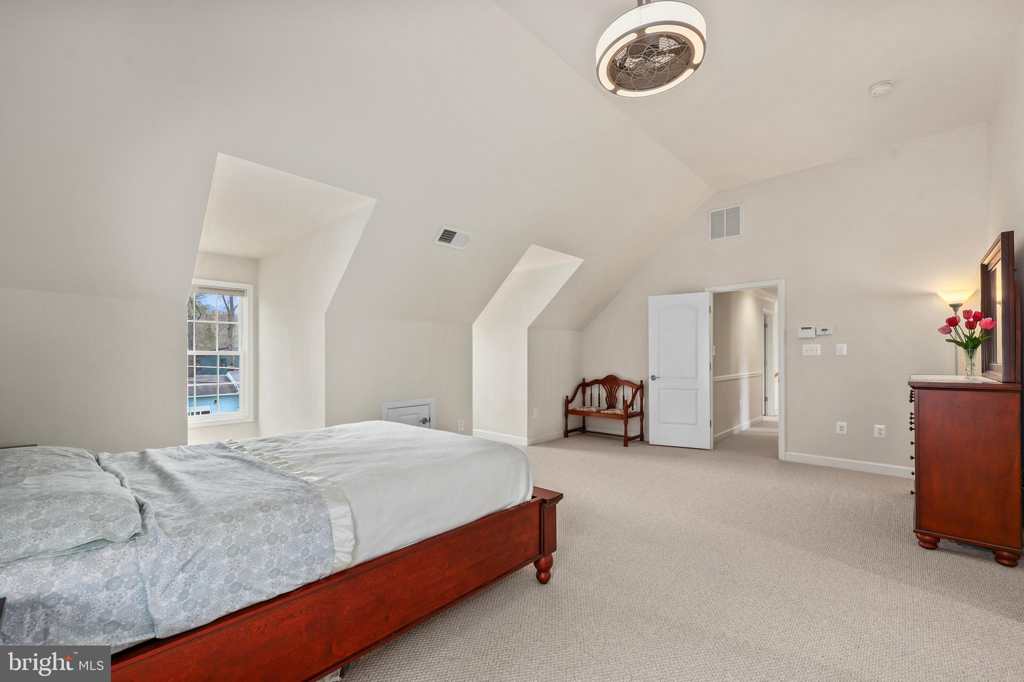 EAST VIENNA WOODS - Residential