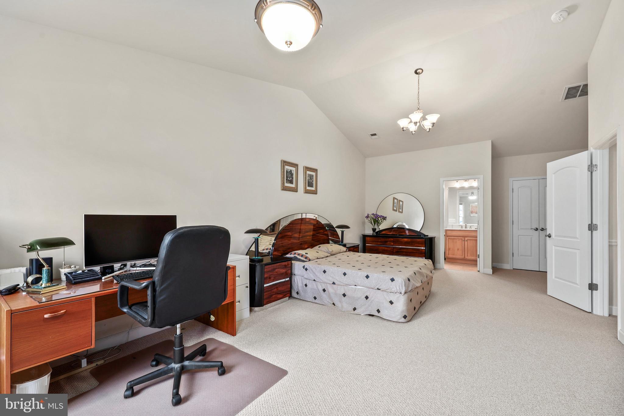 EAST VIENNA WOODS - Residential