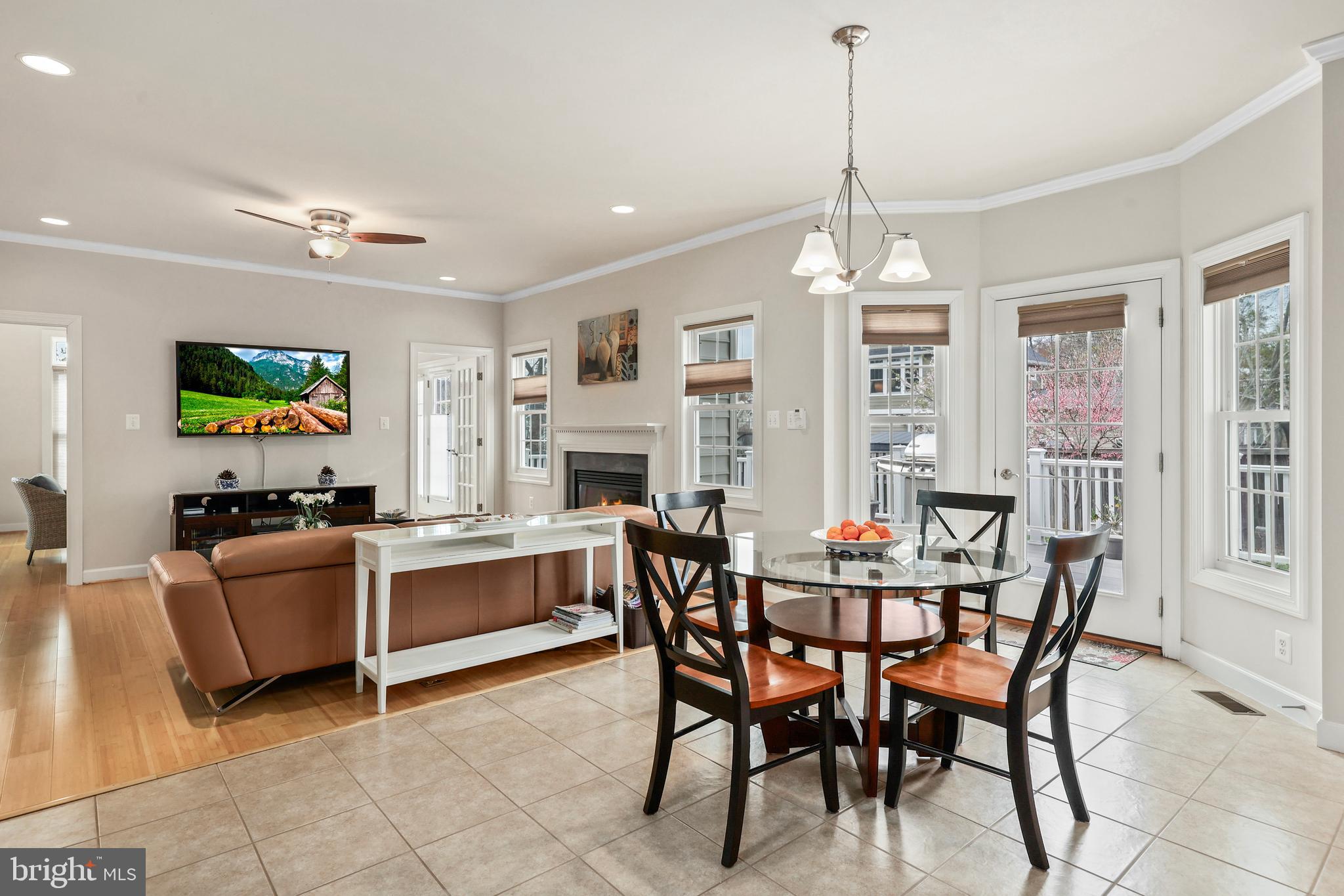 EAST VIENNA WOODS - Residential