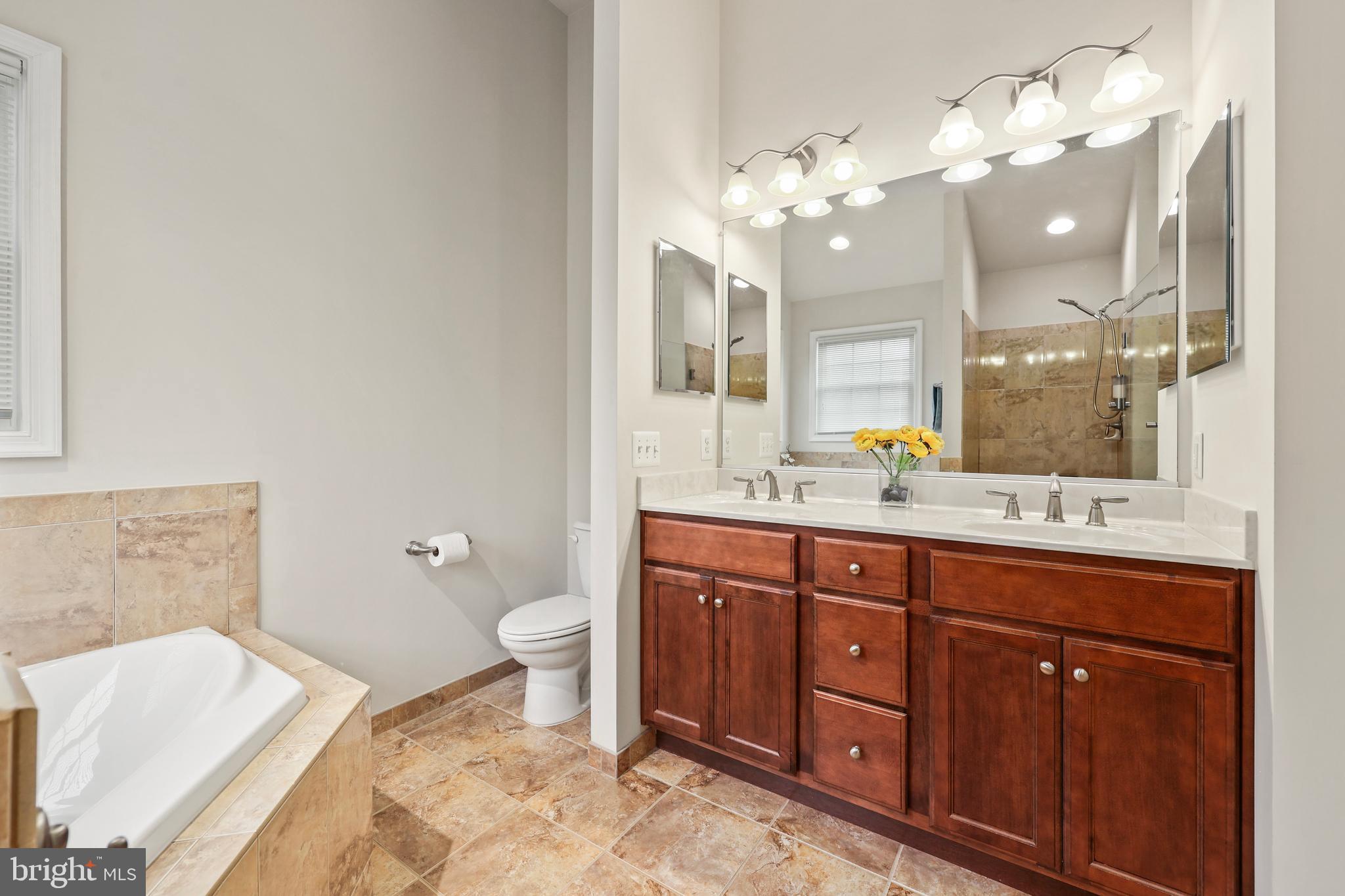 EAST VIENNA WOODS - Residential