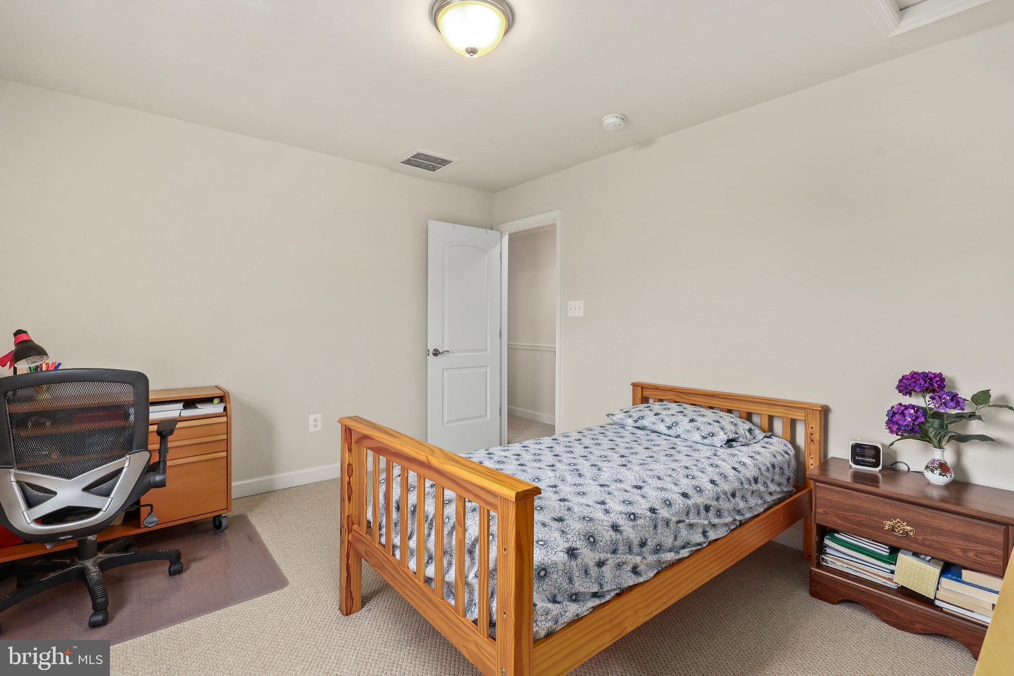 EAST VIENNA WOODS - Residential