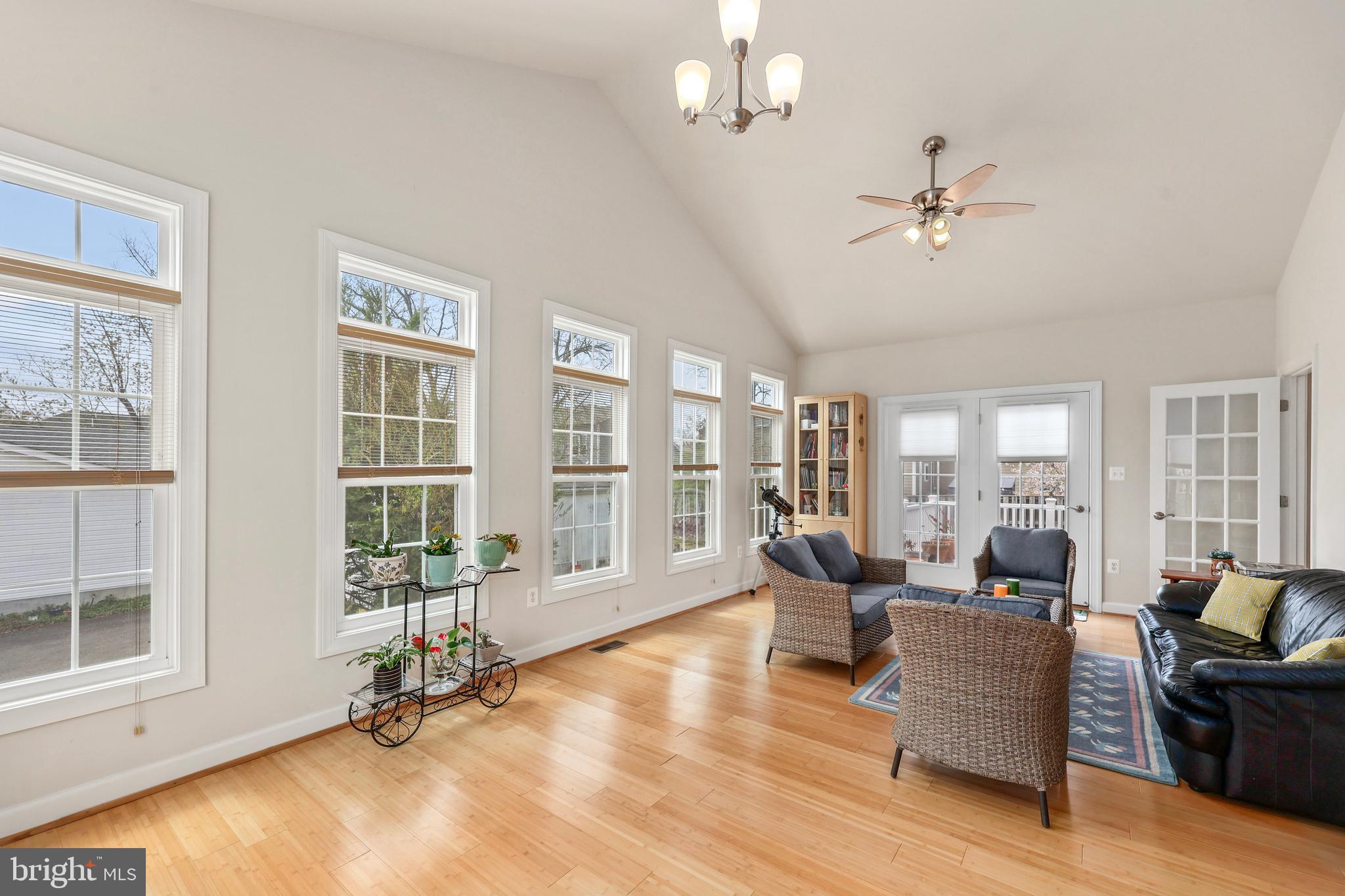 EAST VIENNA WOODS - Residential