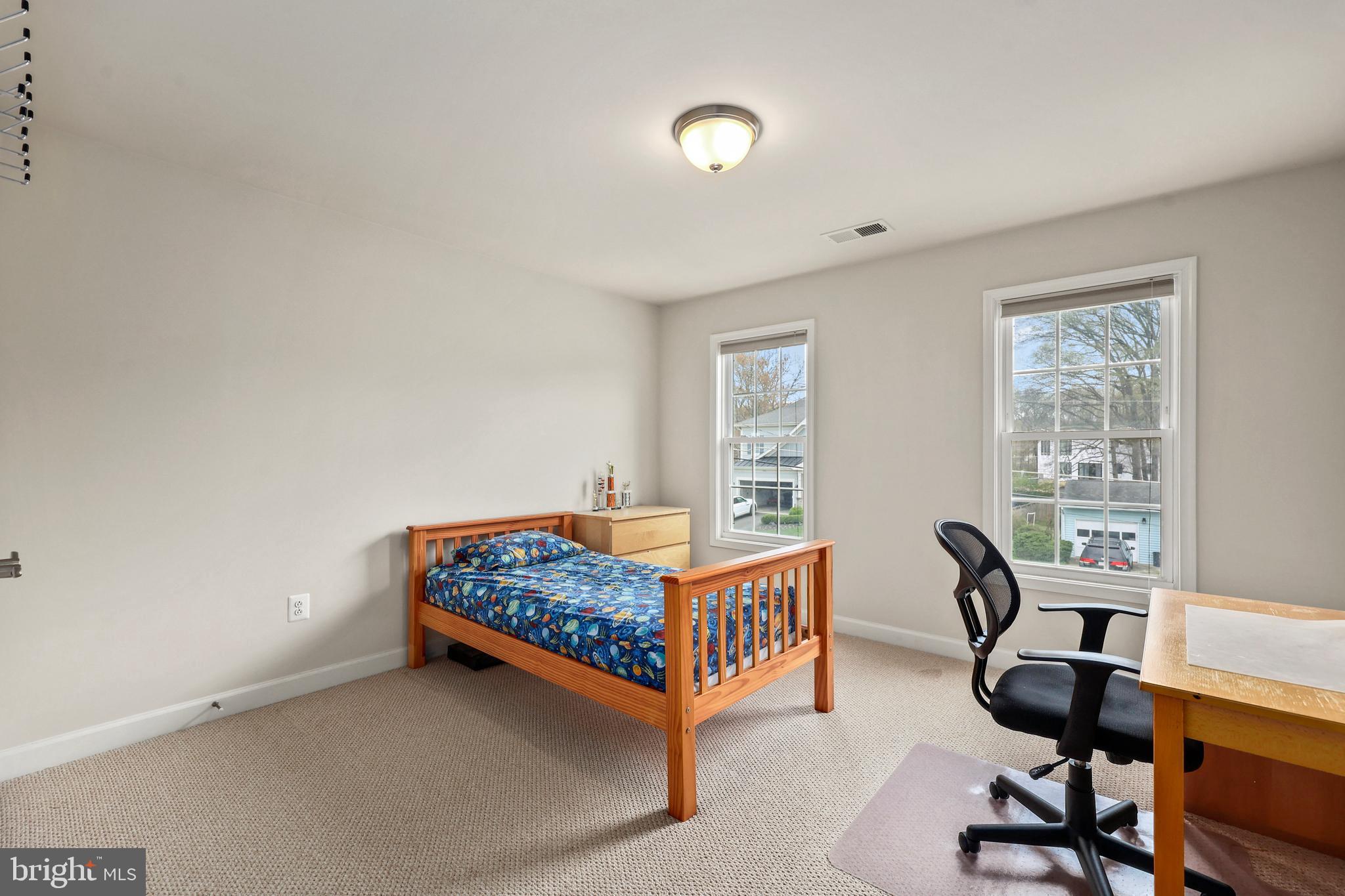 EAST VIENNA WOODS - Residential