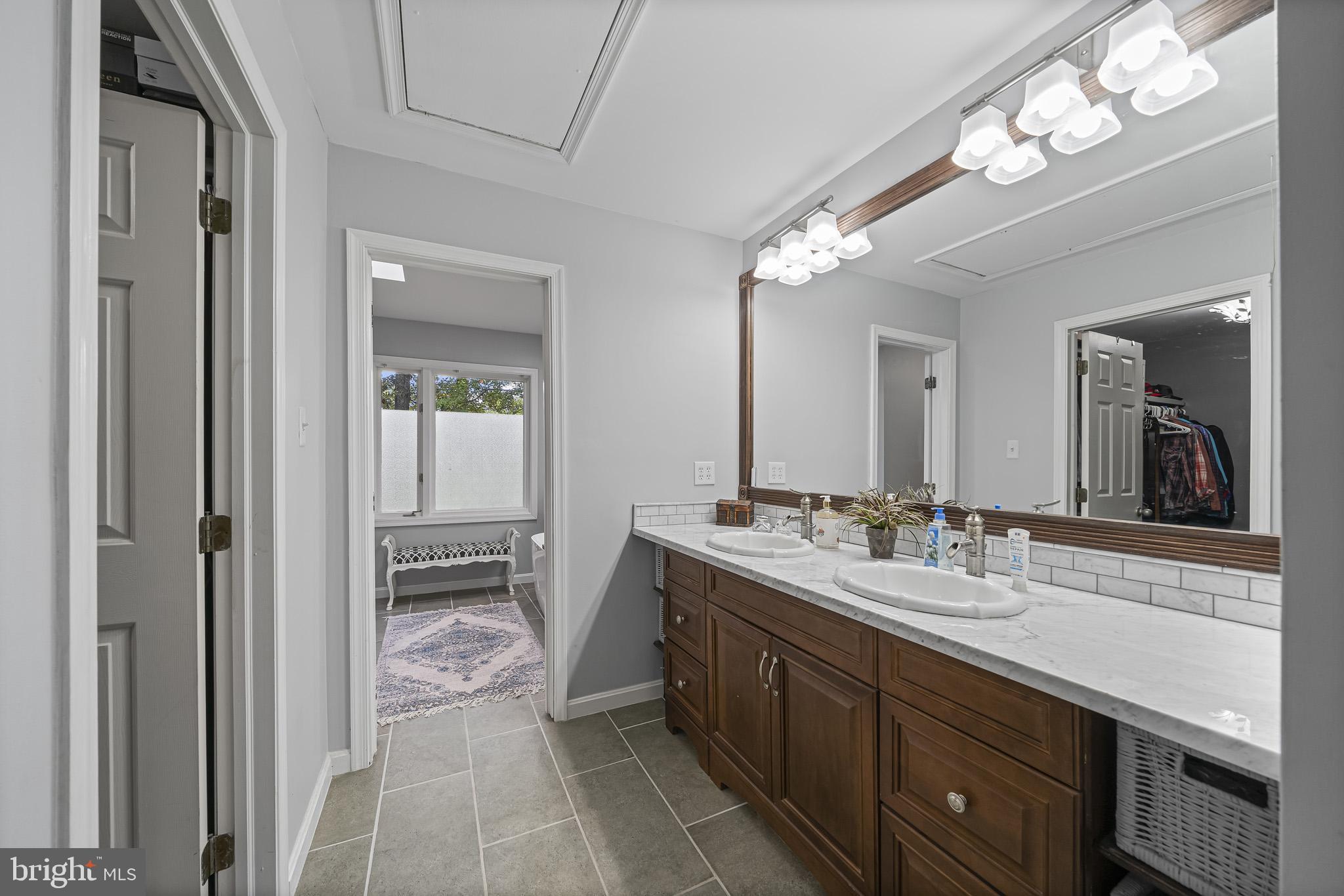 SWAN POINT SUB - Residential