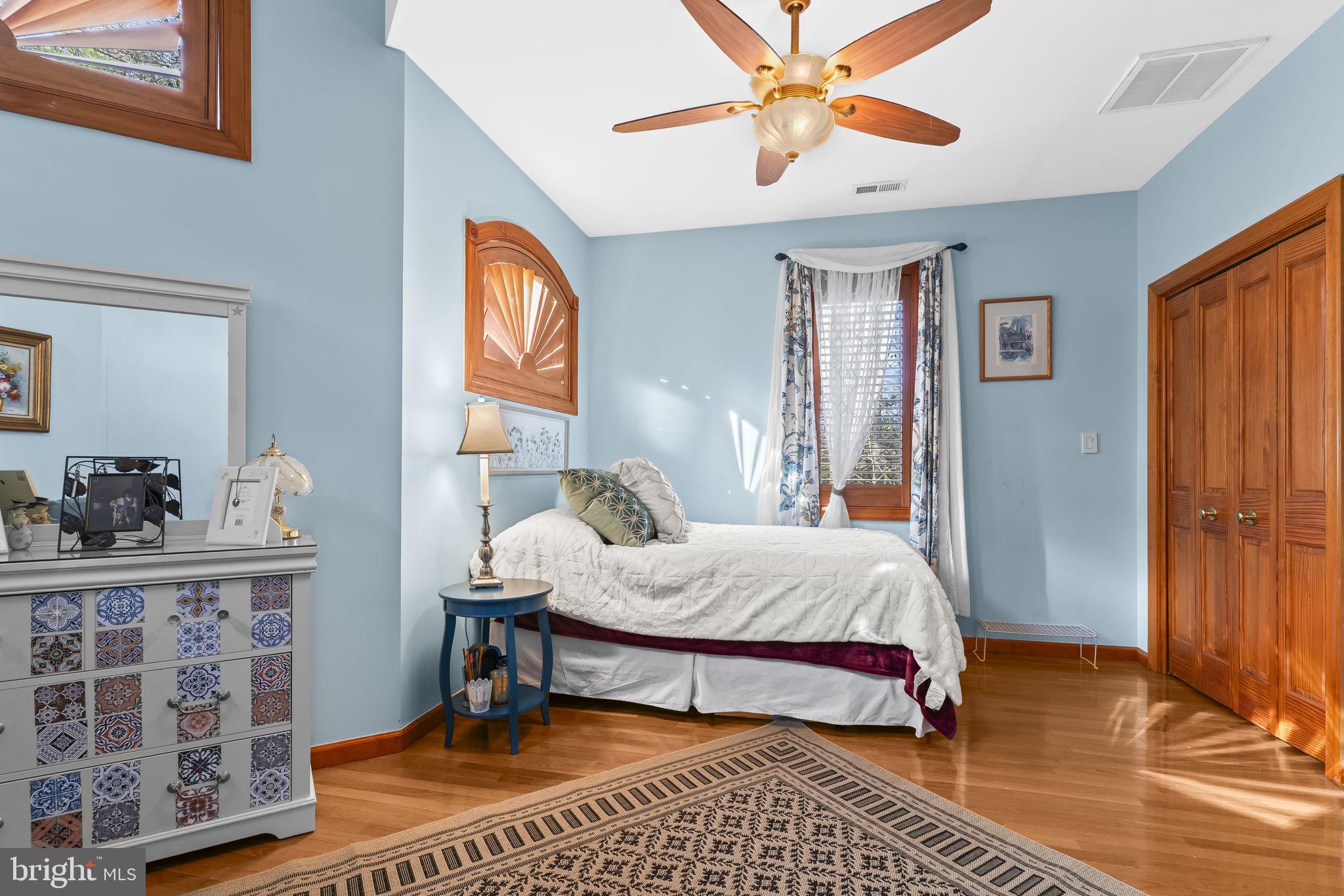 SPRING RIDGE - Residential