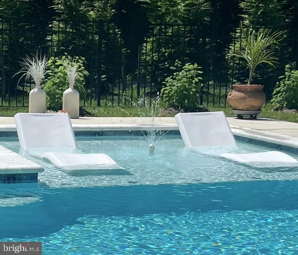 Photo of 48800 Spring Ridge Road, LEXINGTON PARK, MD 20653 (MLS # MDSM2028444)