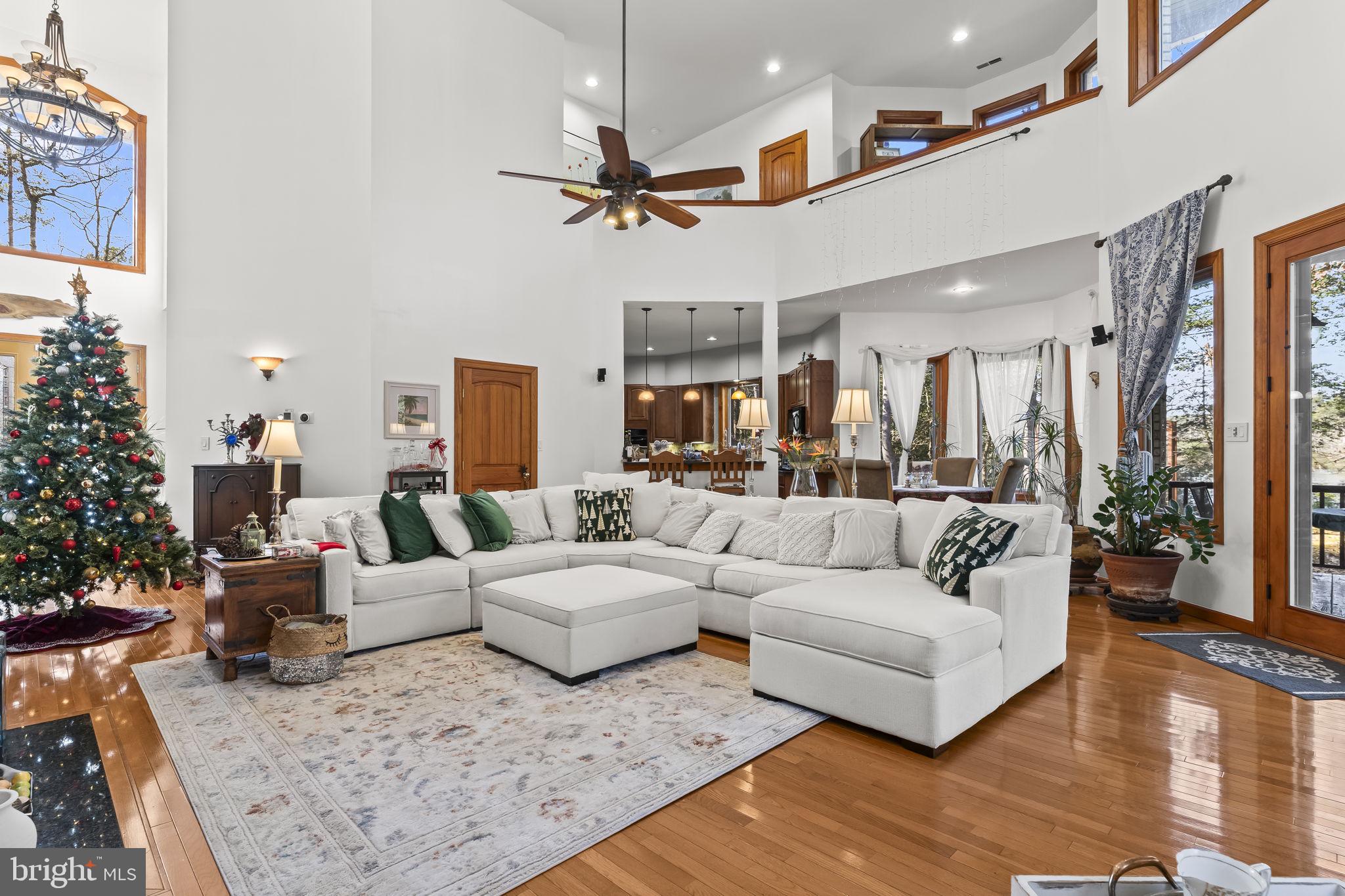 SPRING RIDGE - Residential