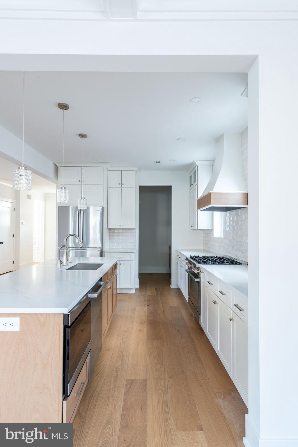 PLYMOUTH VALLEY - Residential