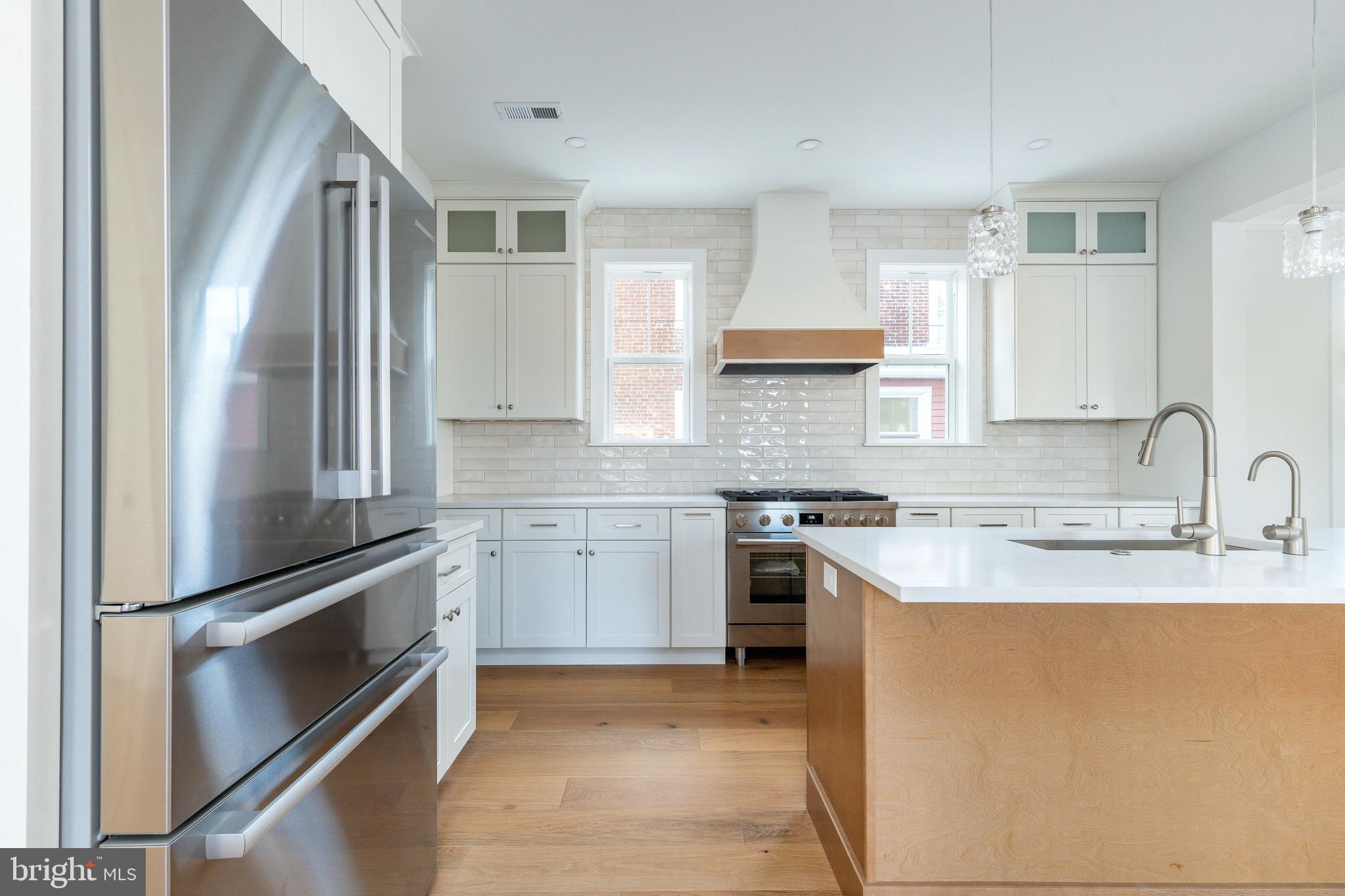 PLYMOUTH VALLEY - Residential