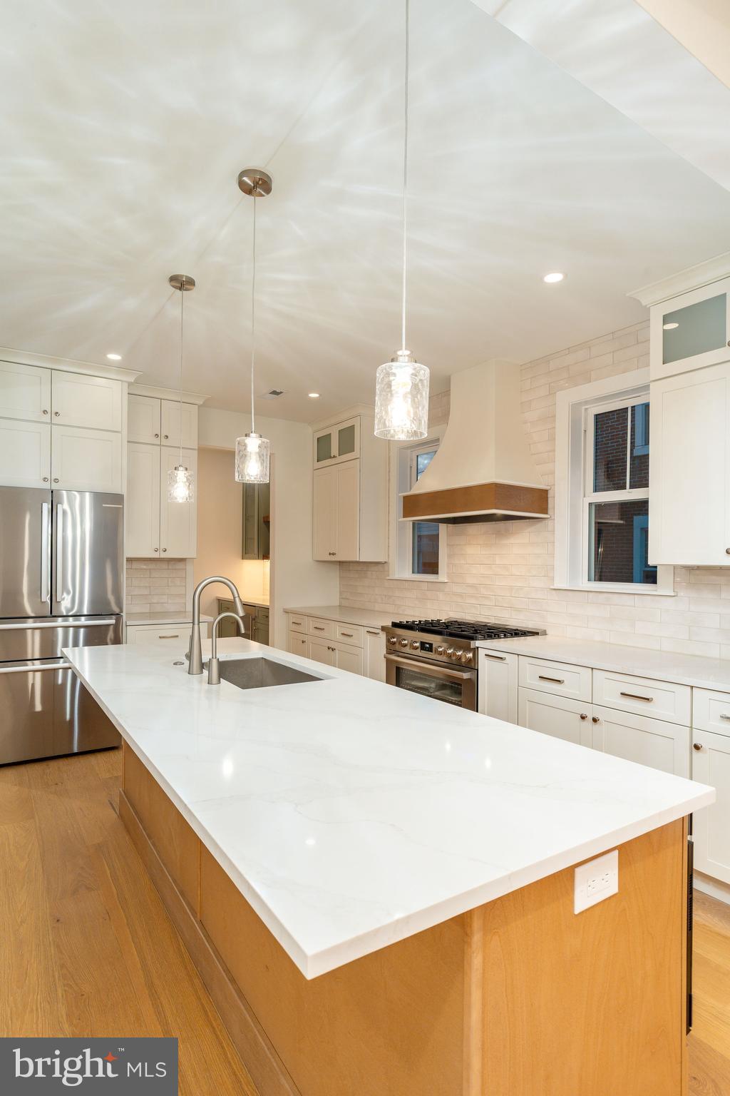 PLYMOUTH VALLEY - Residential